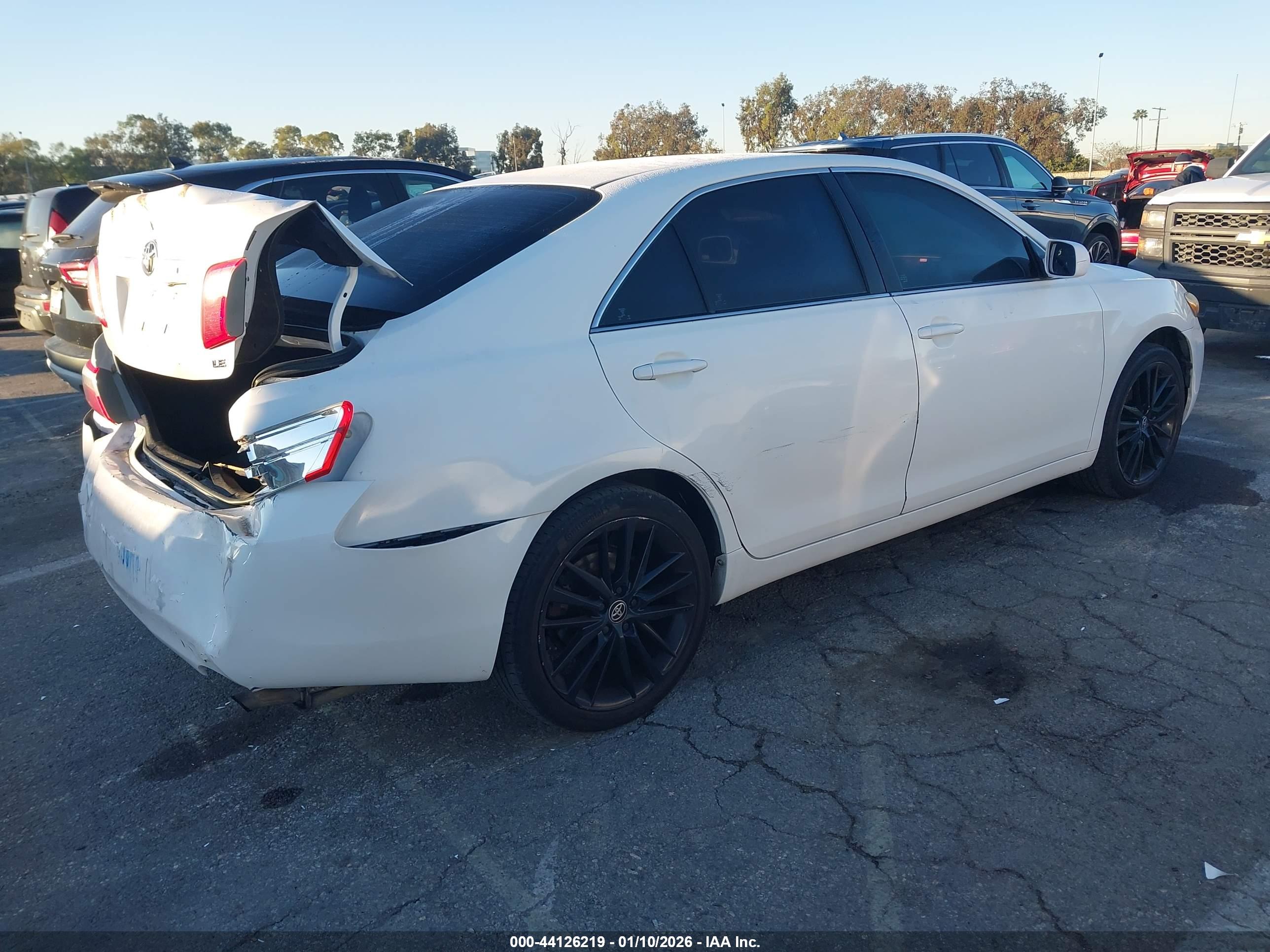 TOYOTA CAMRY image 4