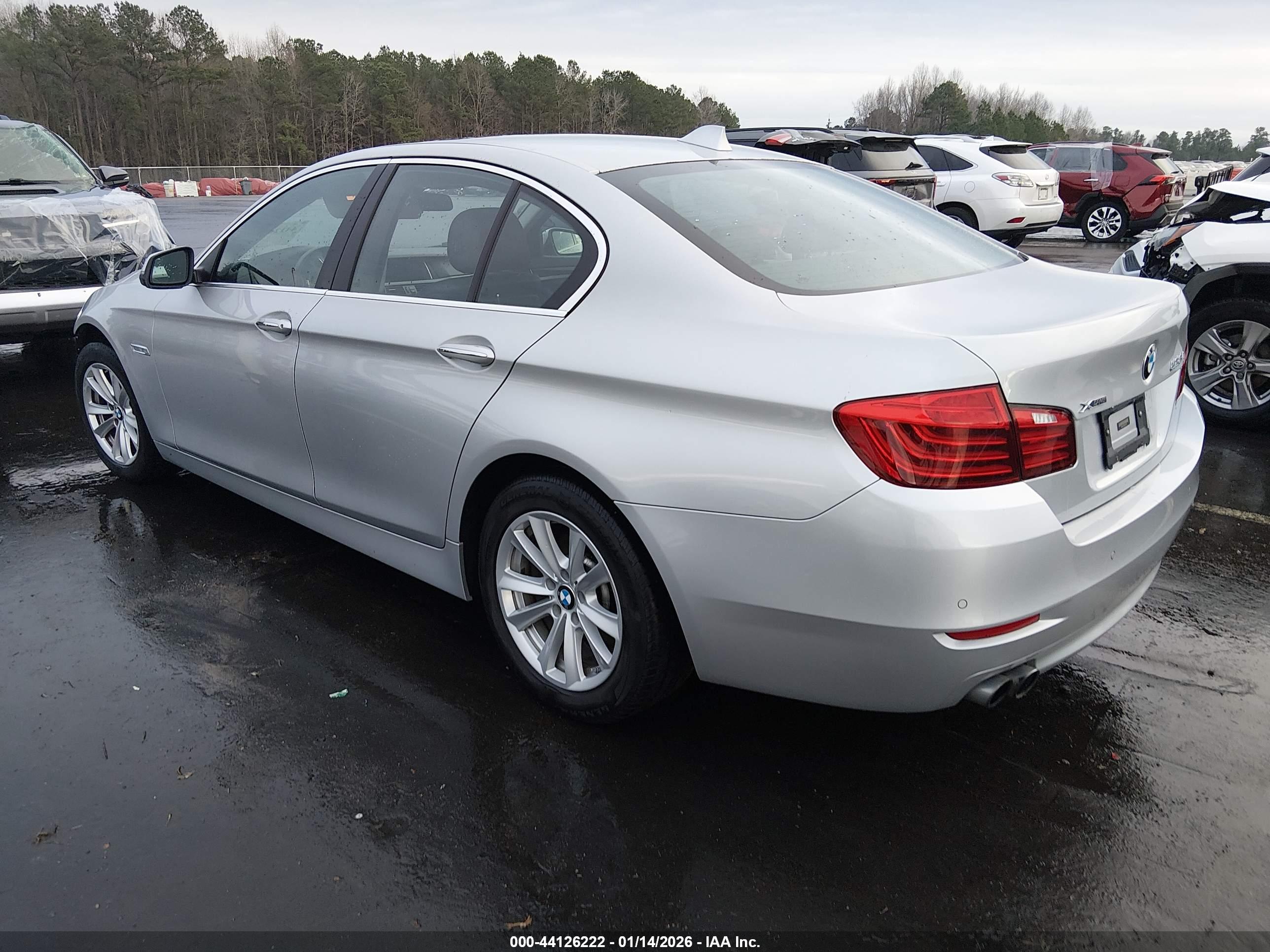BMW 528I image 3