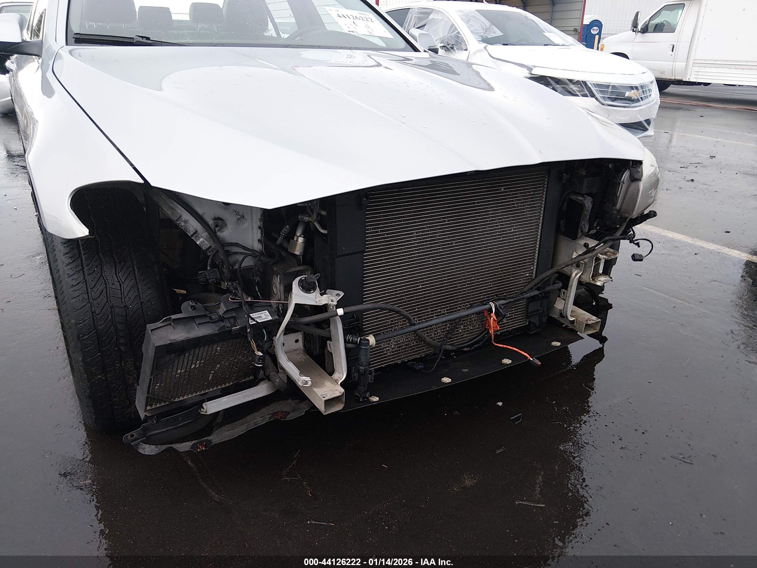 BMW 528I image 6