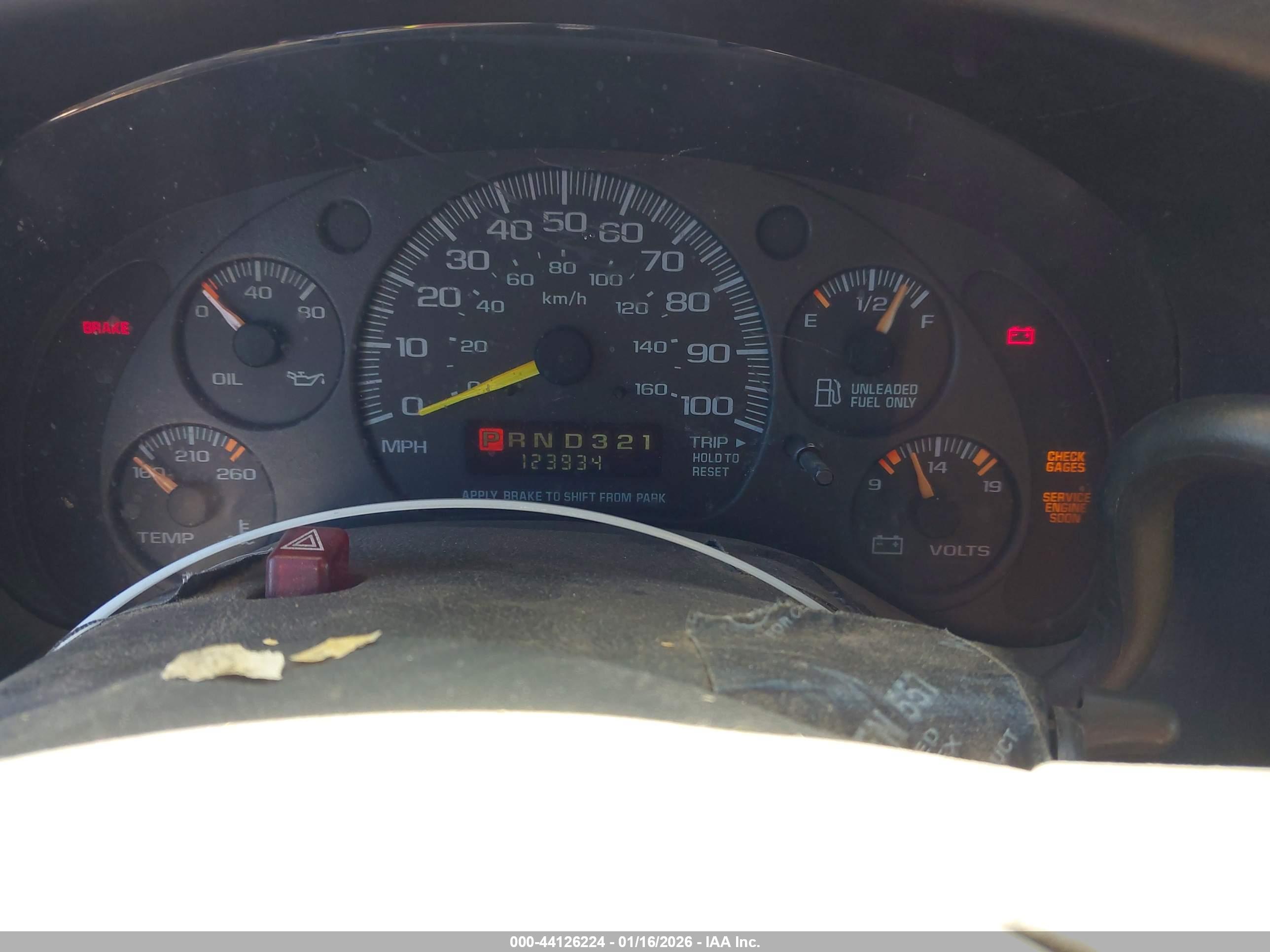 CHEVROLET EXPRESS image 7