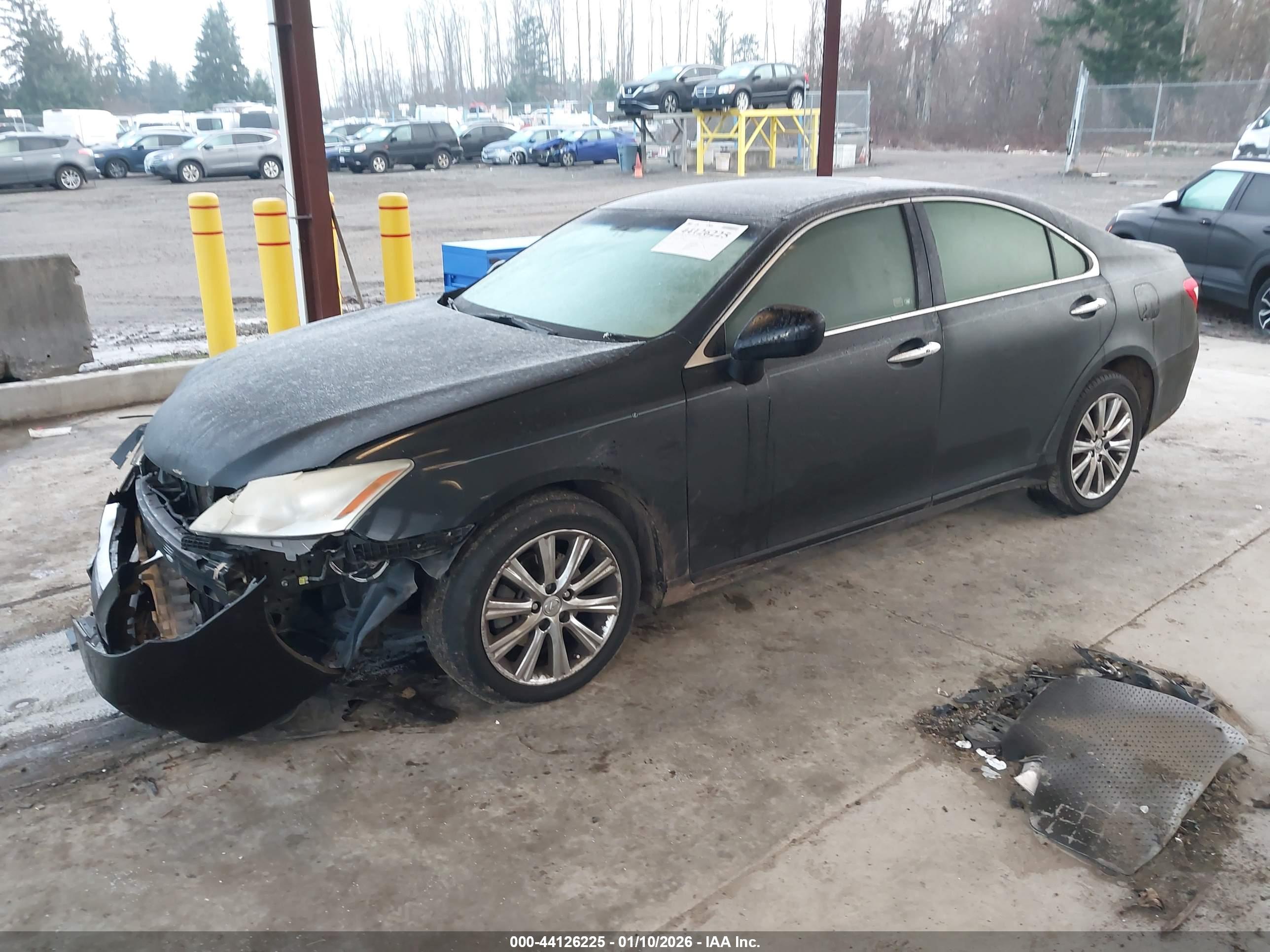 LEXUS ES image 2