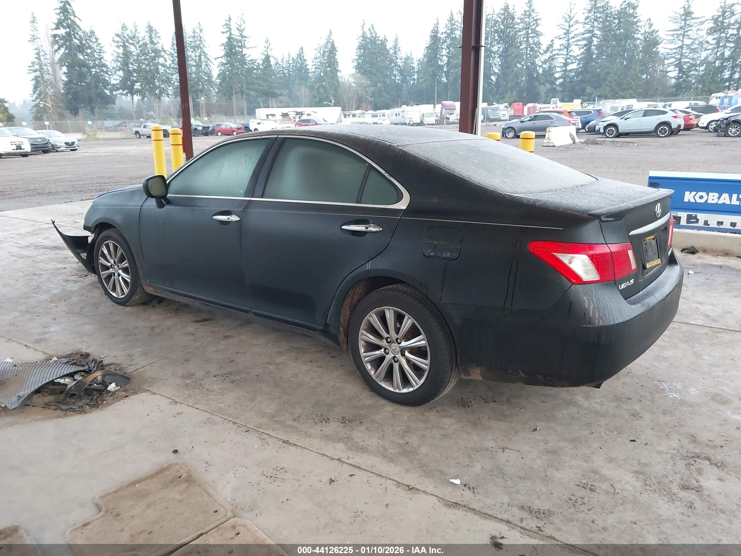 LEXUS ES image 3