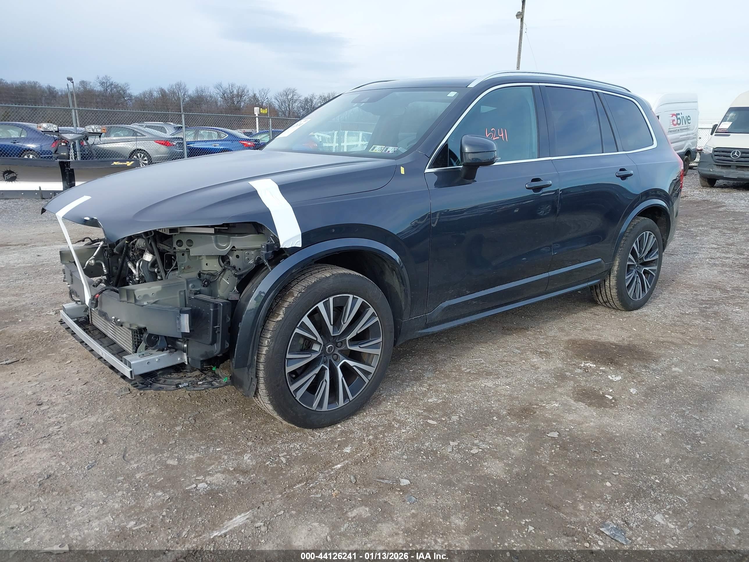 VOLVO XC90 image 2