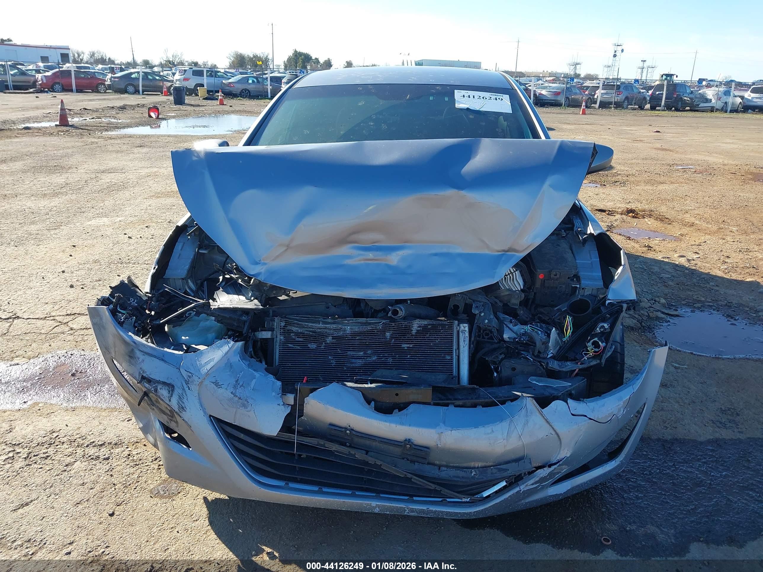 HYUNDAI ELANTRA image 6