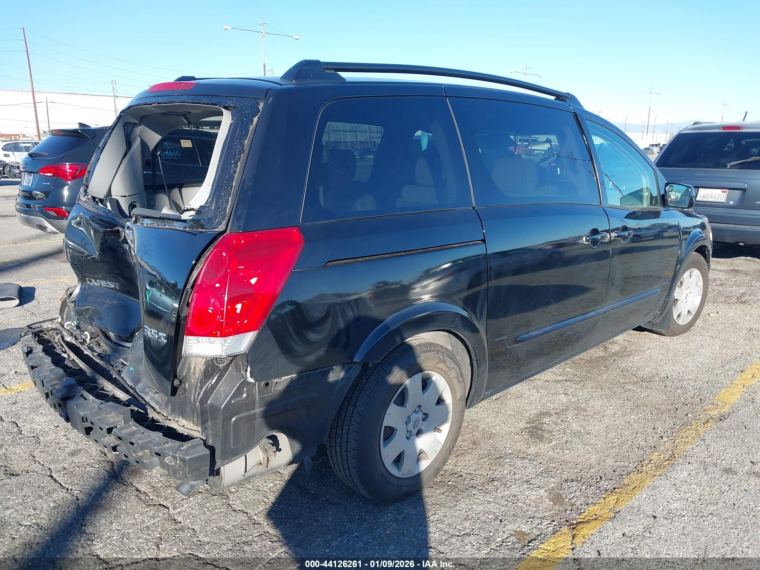 NISSAN QUEST image 4