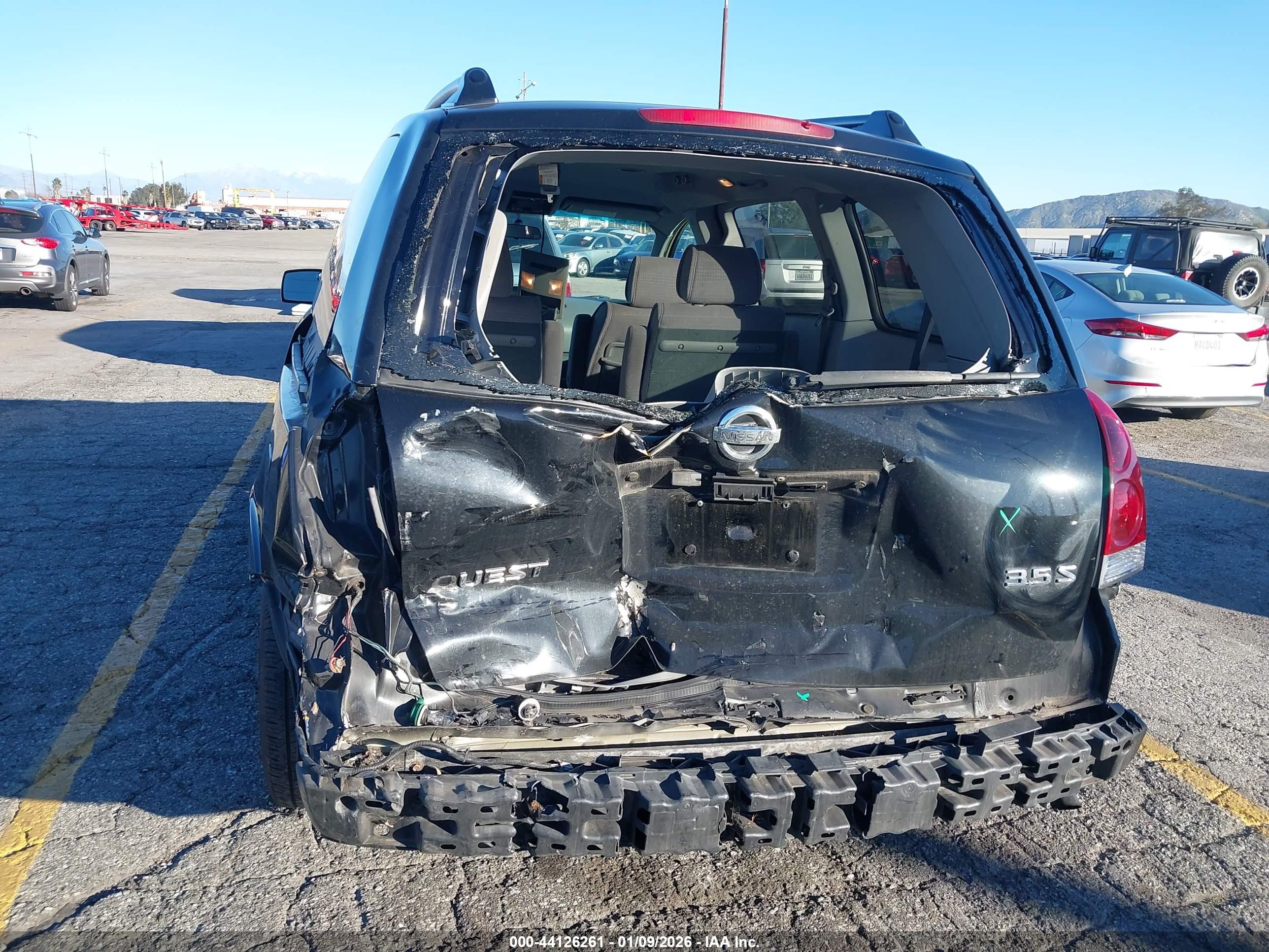 NISSAN QUEST image 6
