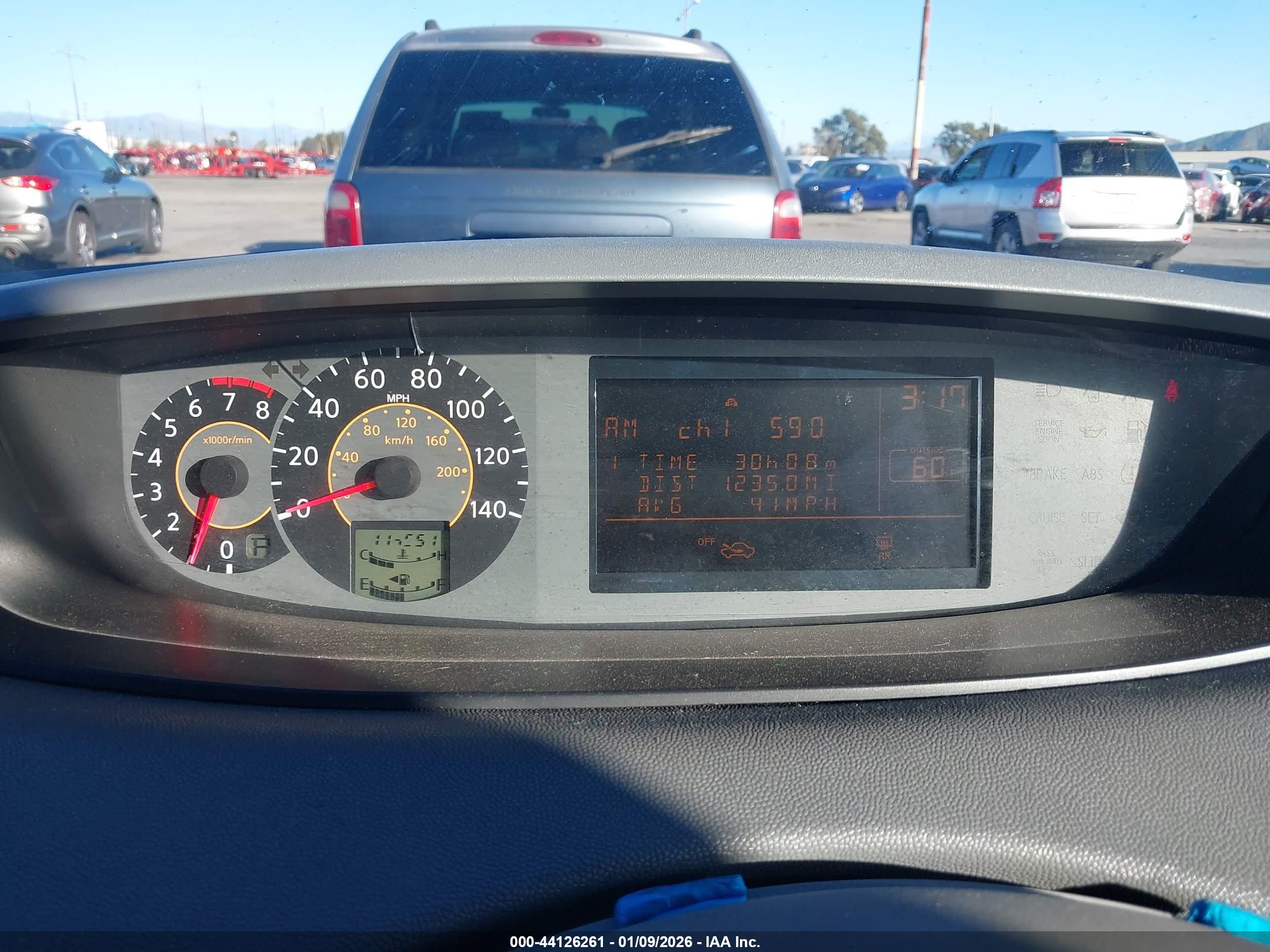 NISSAN QUEST image 7