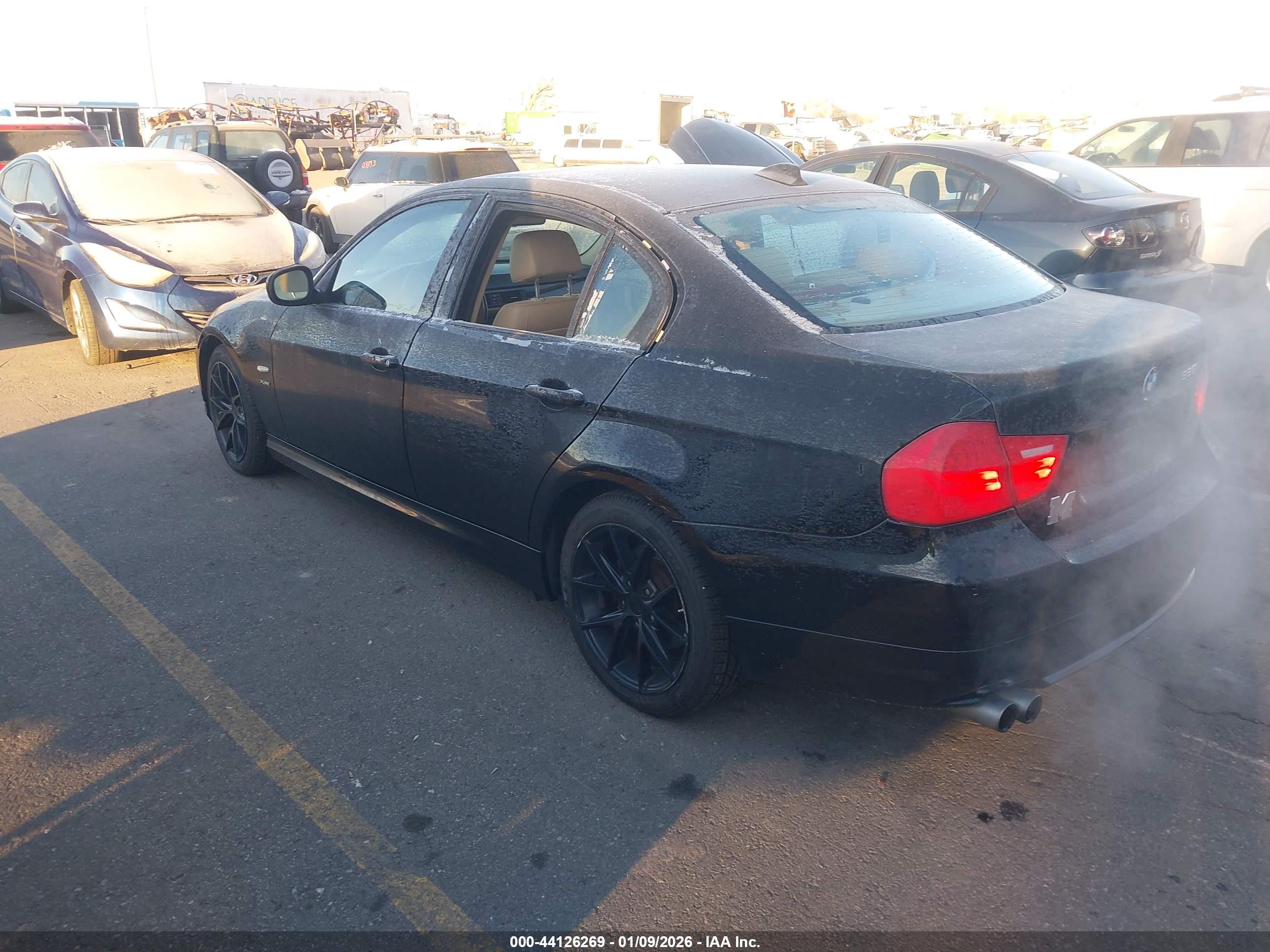 BMW 328I image 3