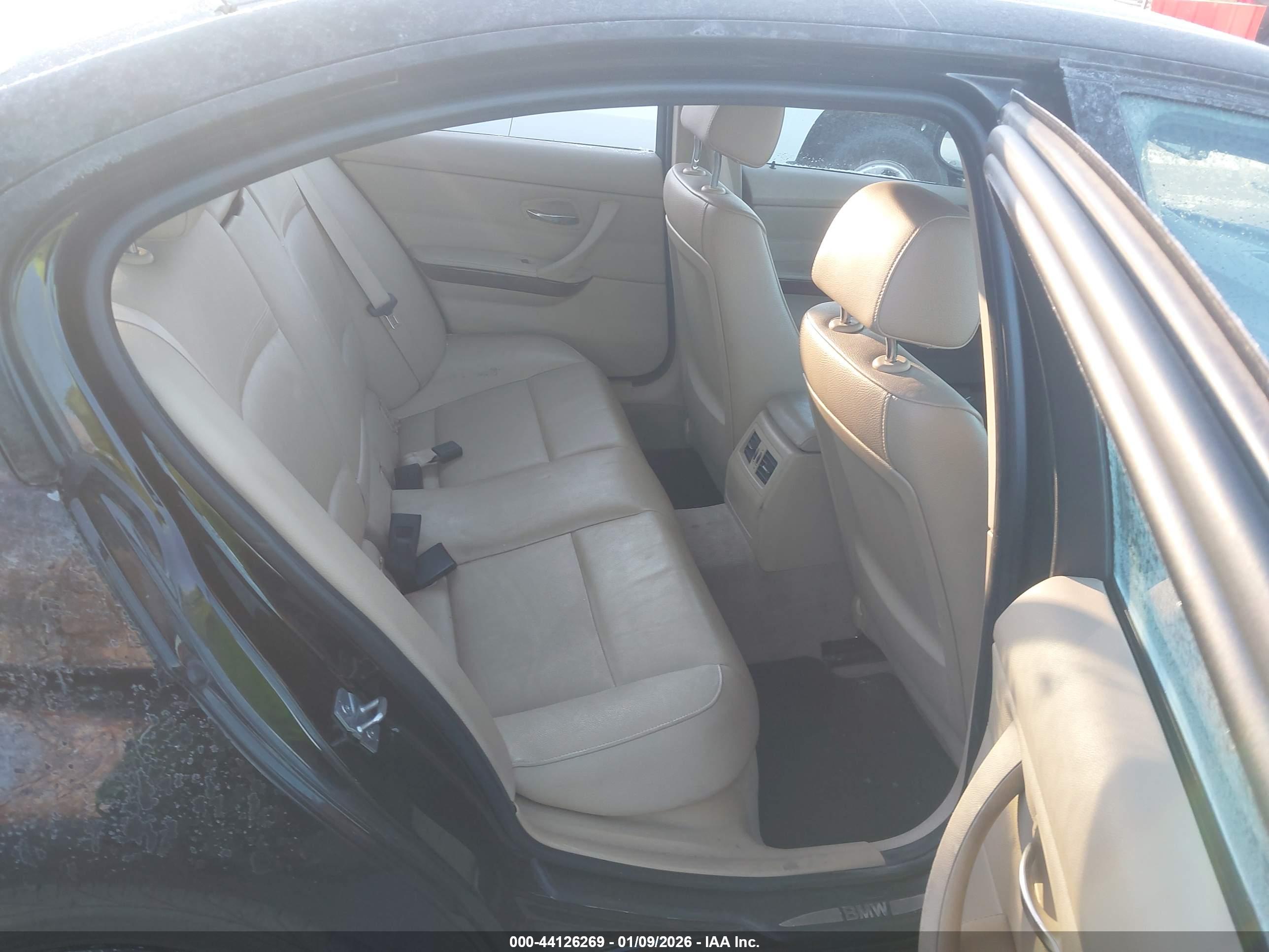 BMW 328I image 8