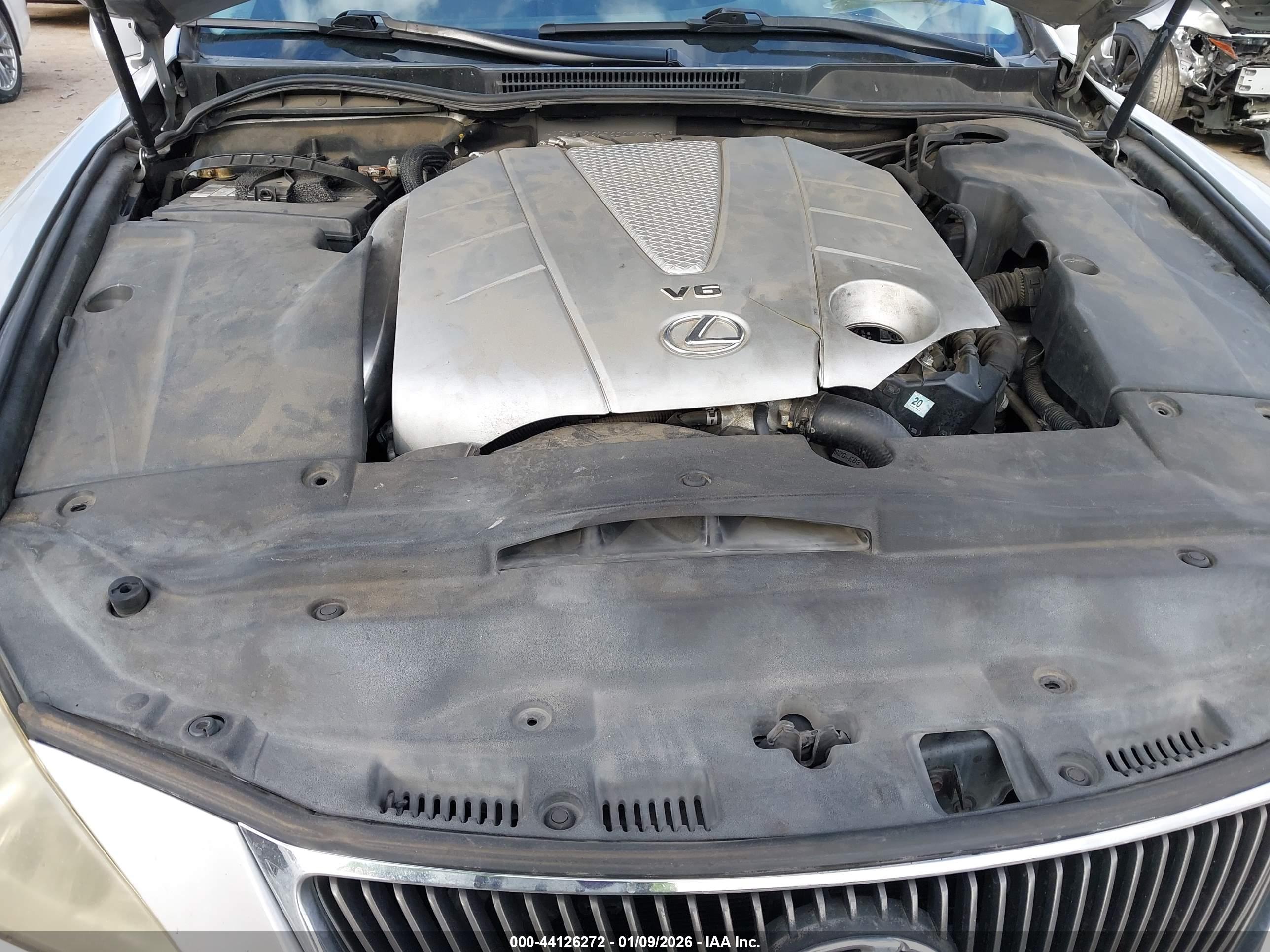 LEXUS IS image 10