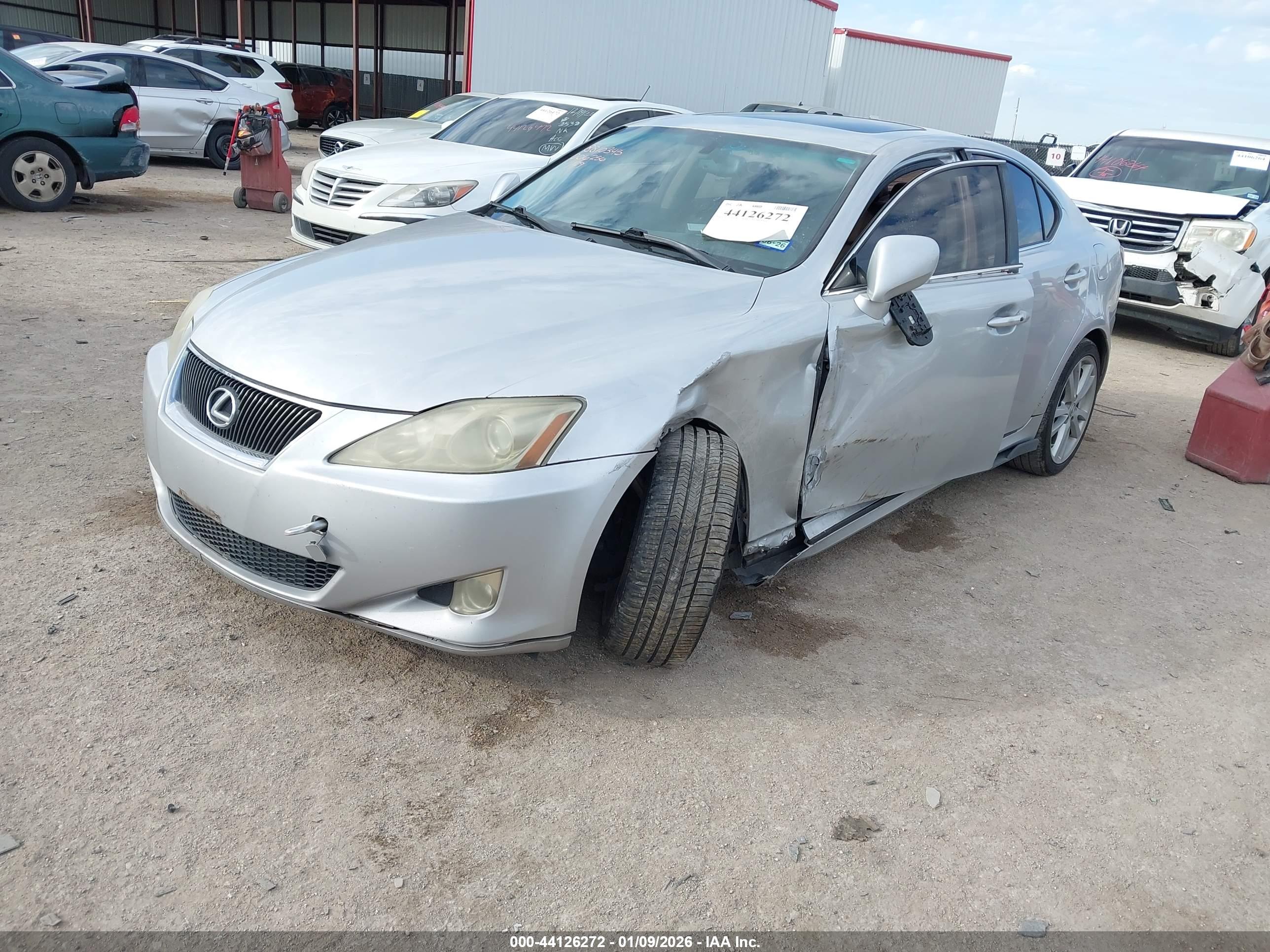 LEXUS IS image 2