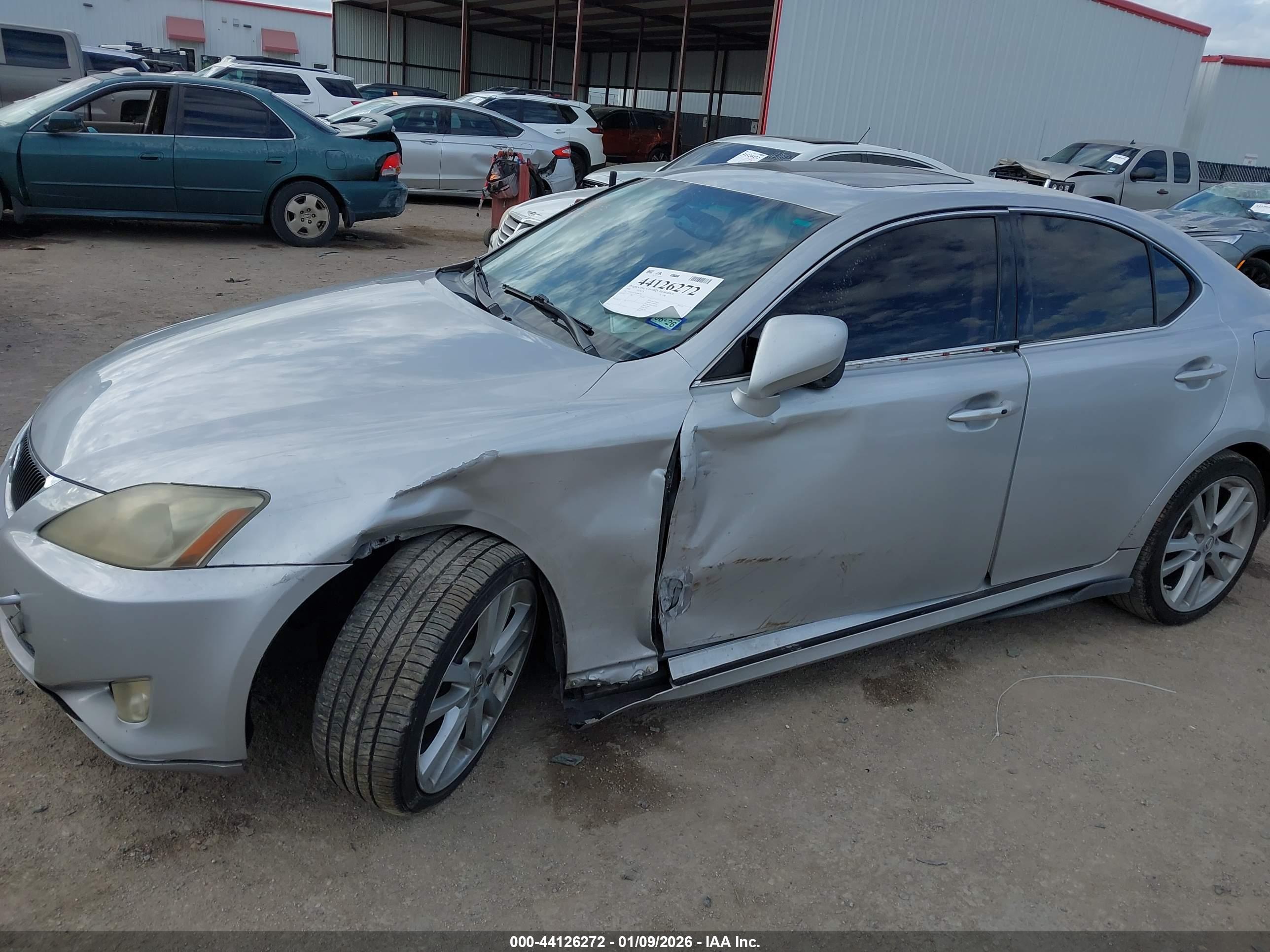 LEXUS IS image 6