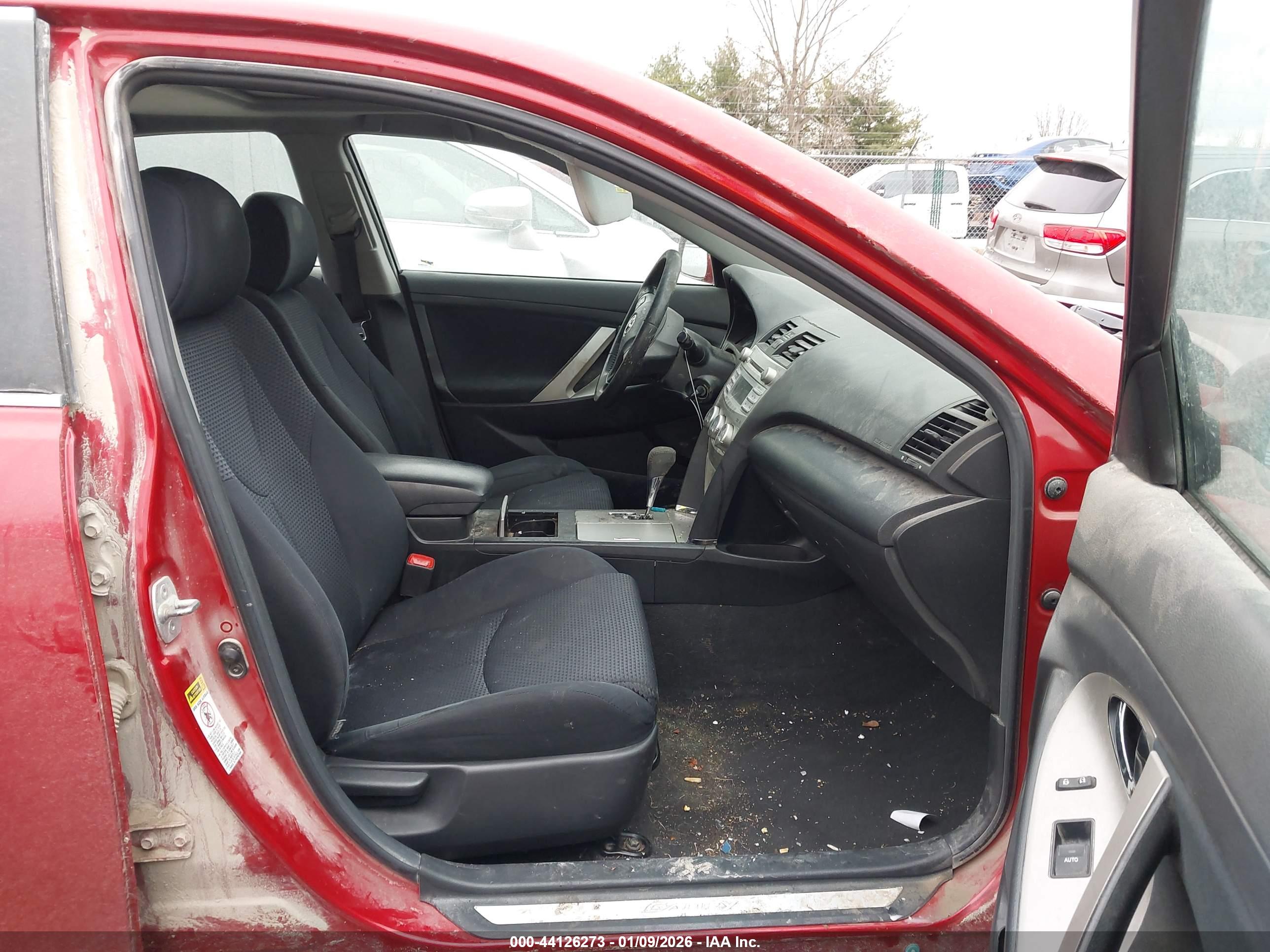 TOYOTA CAMRY image 5
