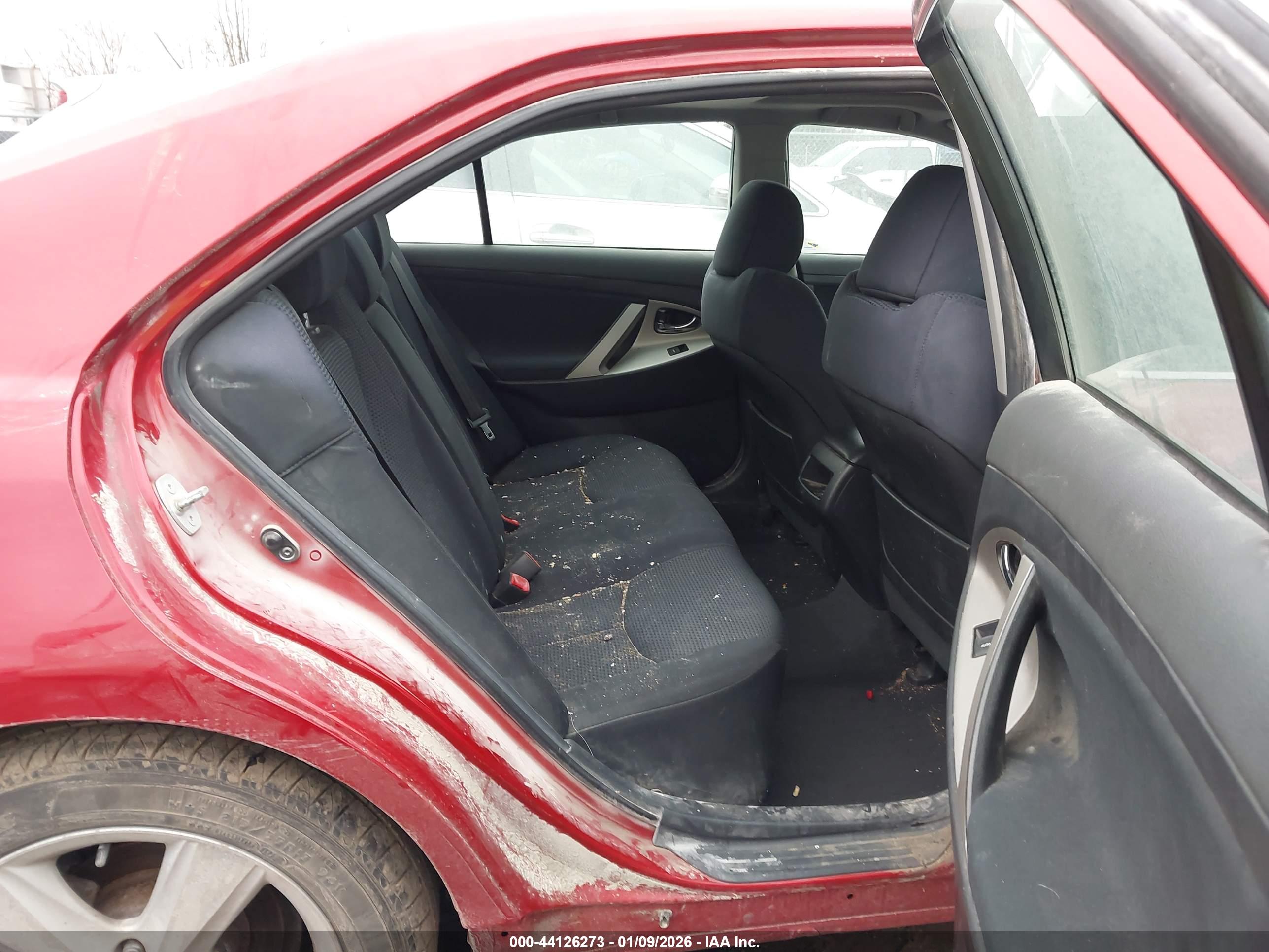 TOYOTA CAMRY image 8