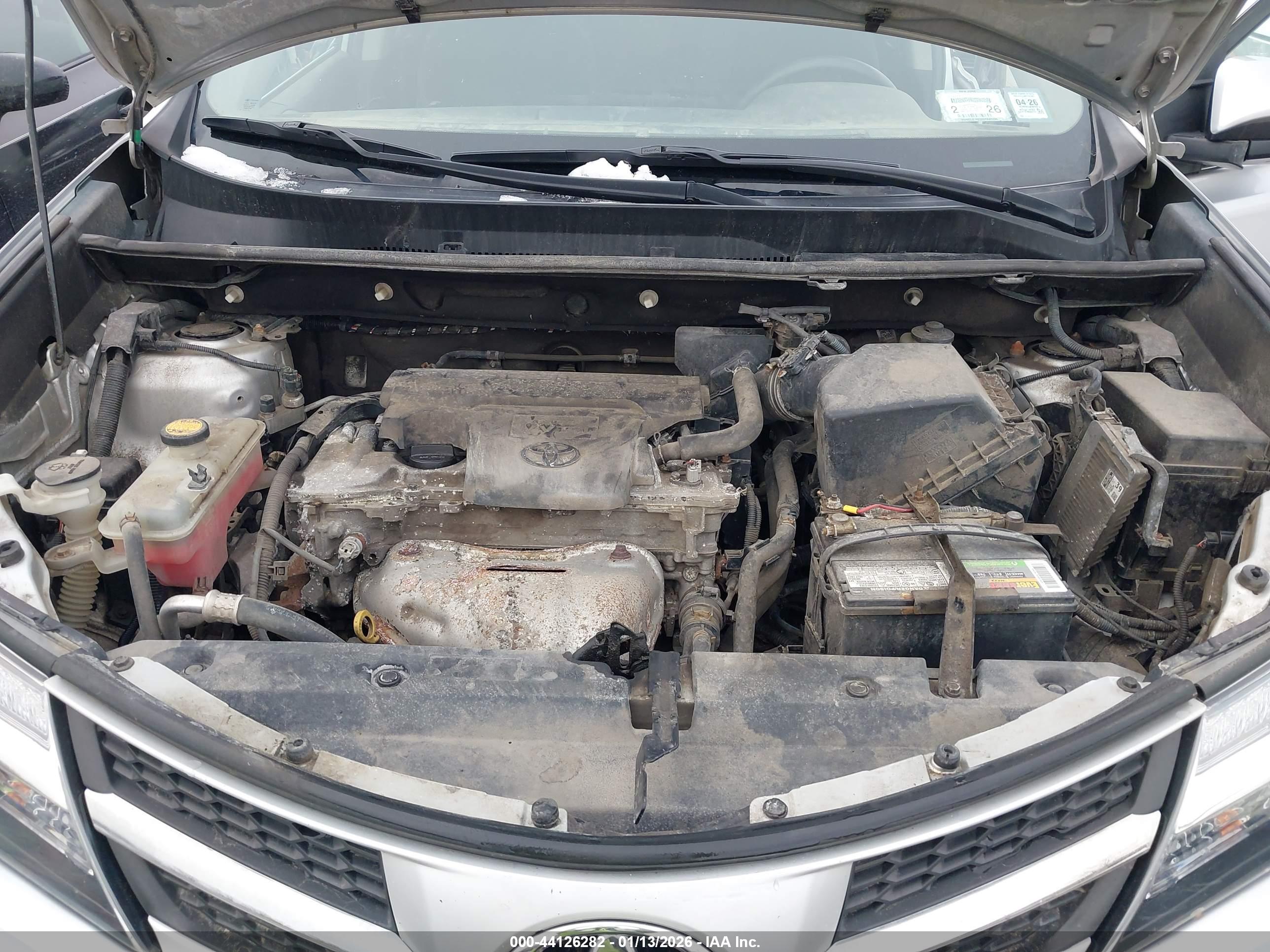 TOYOTA RAV4 image 10