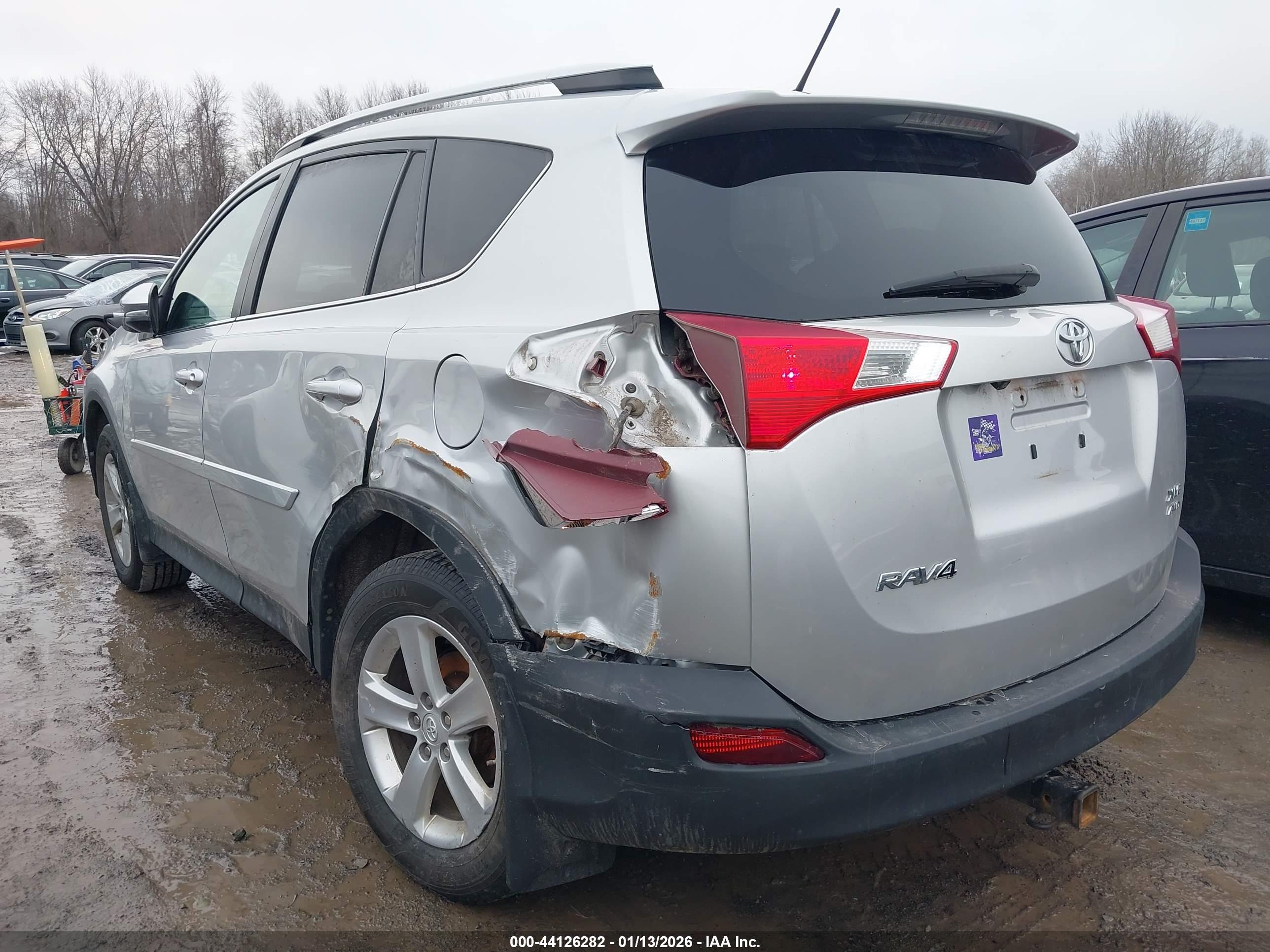 TOYOTA RAV4 image 6