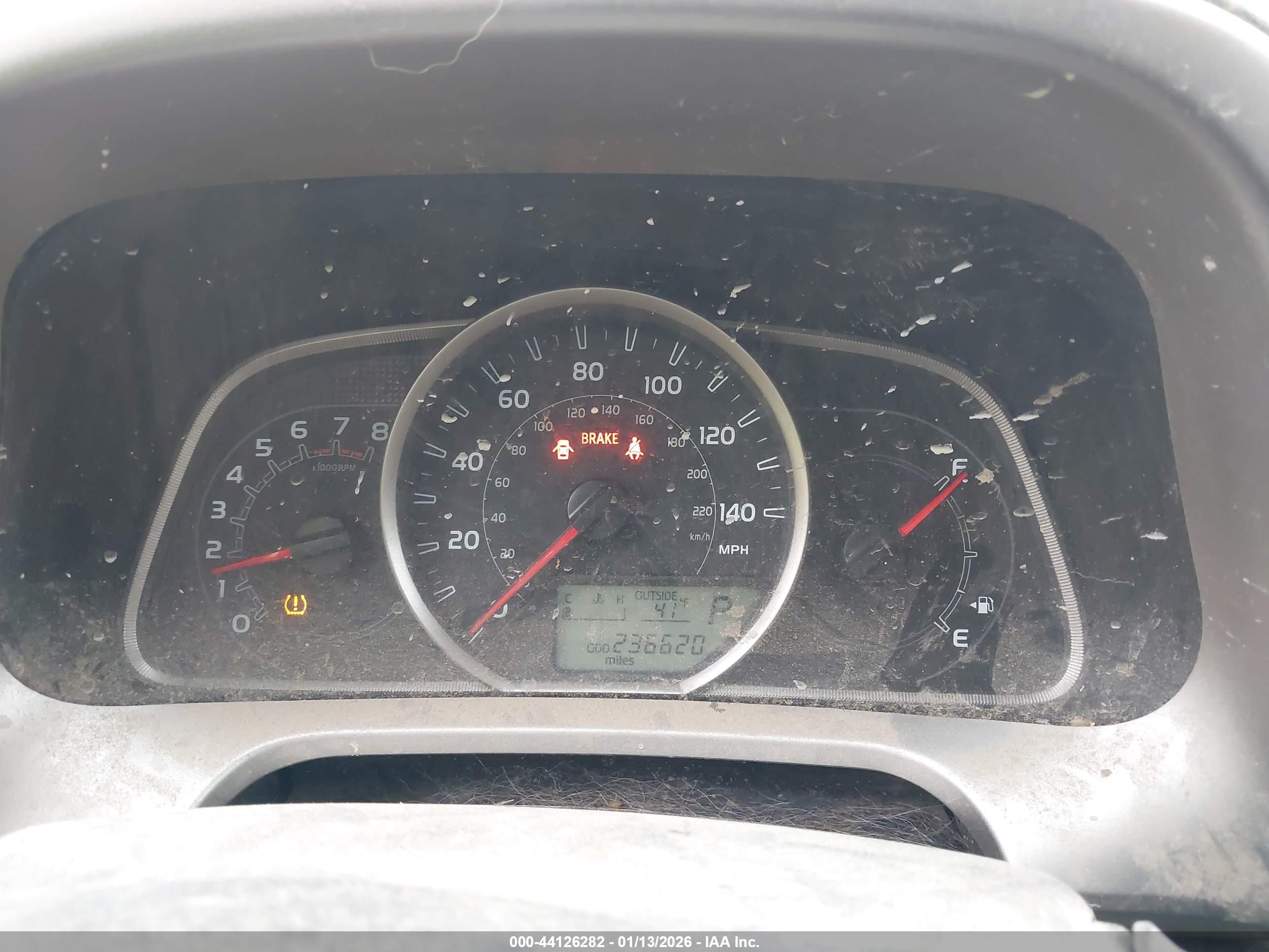 TOYOTA RAV4 image 7