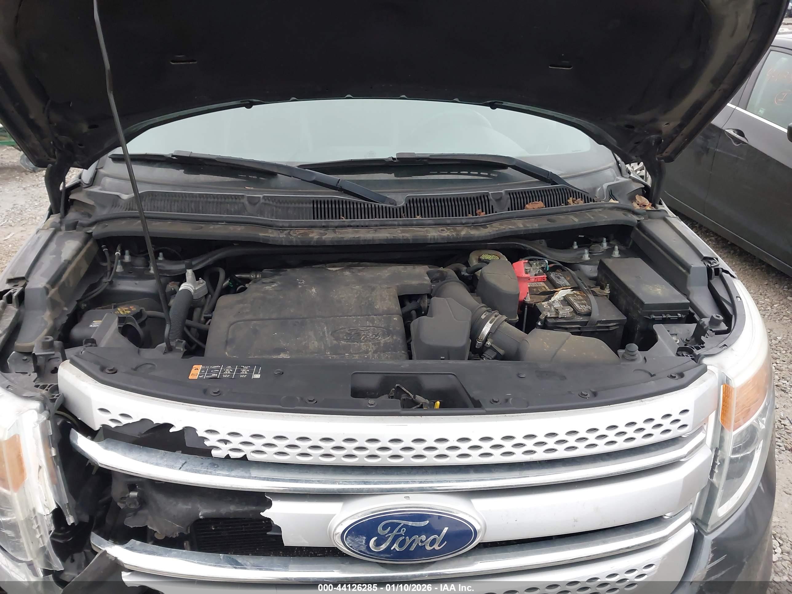 FORD EXPLORER image 10