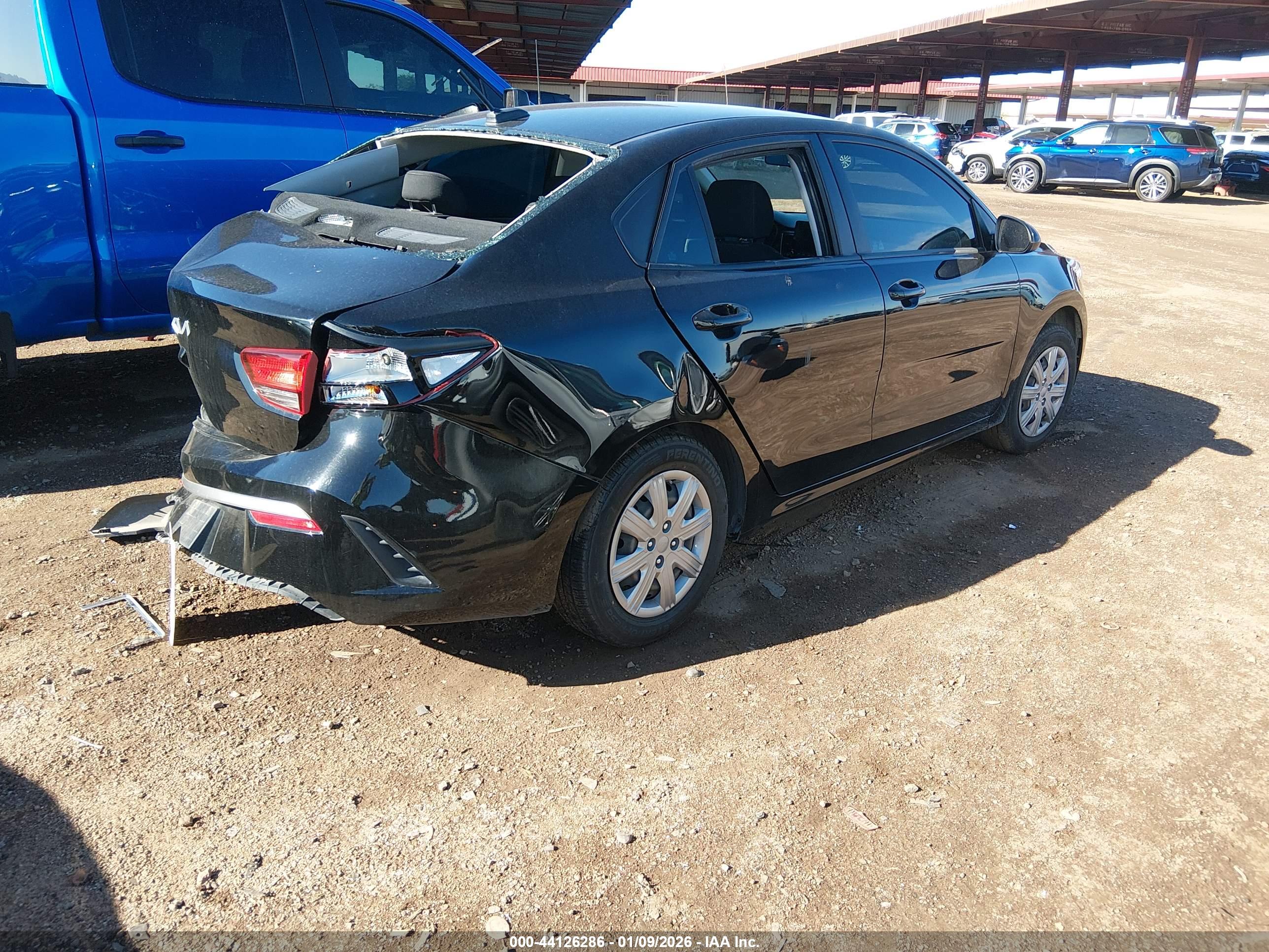 KIA RIO image 4