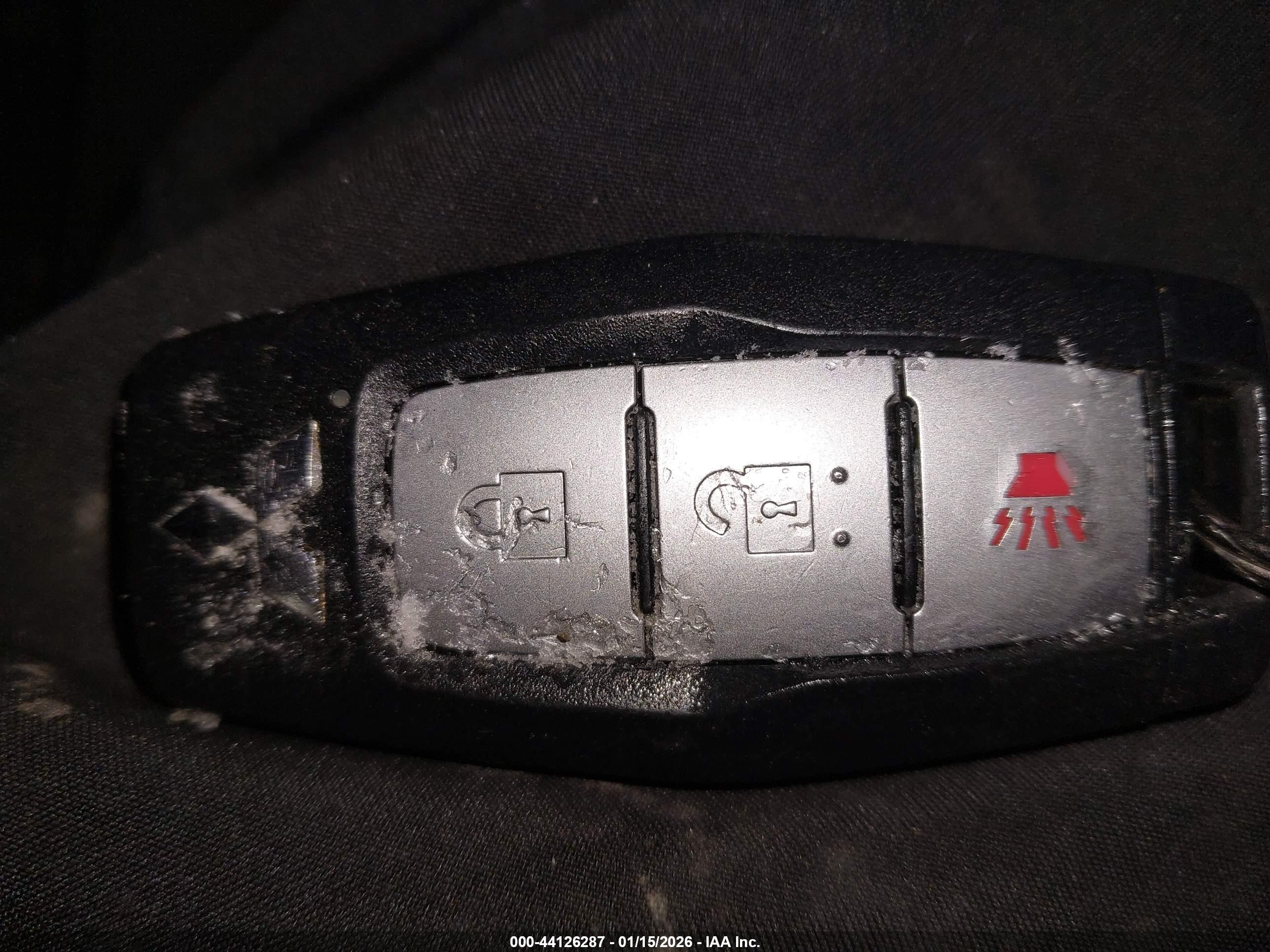 MITSUBISHI OUTLANDER image 11