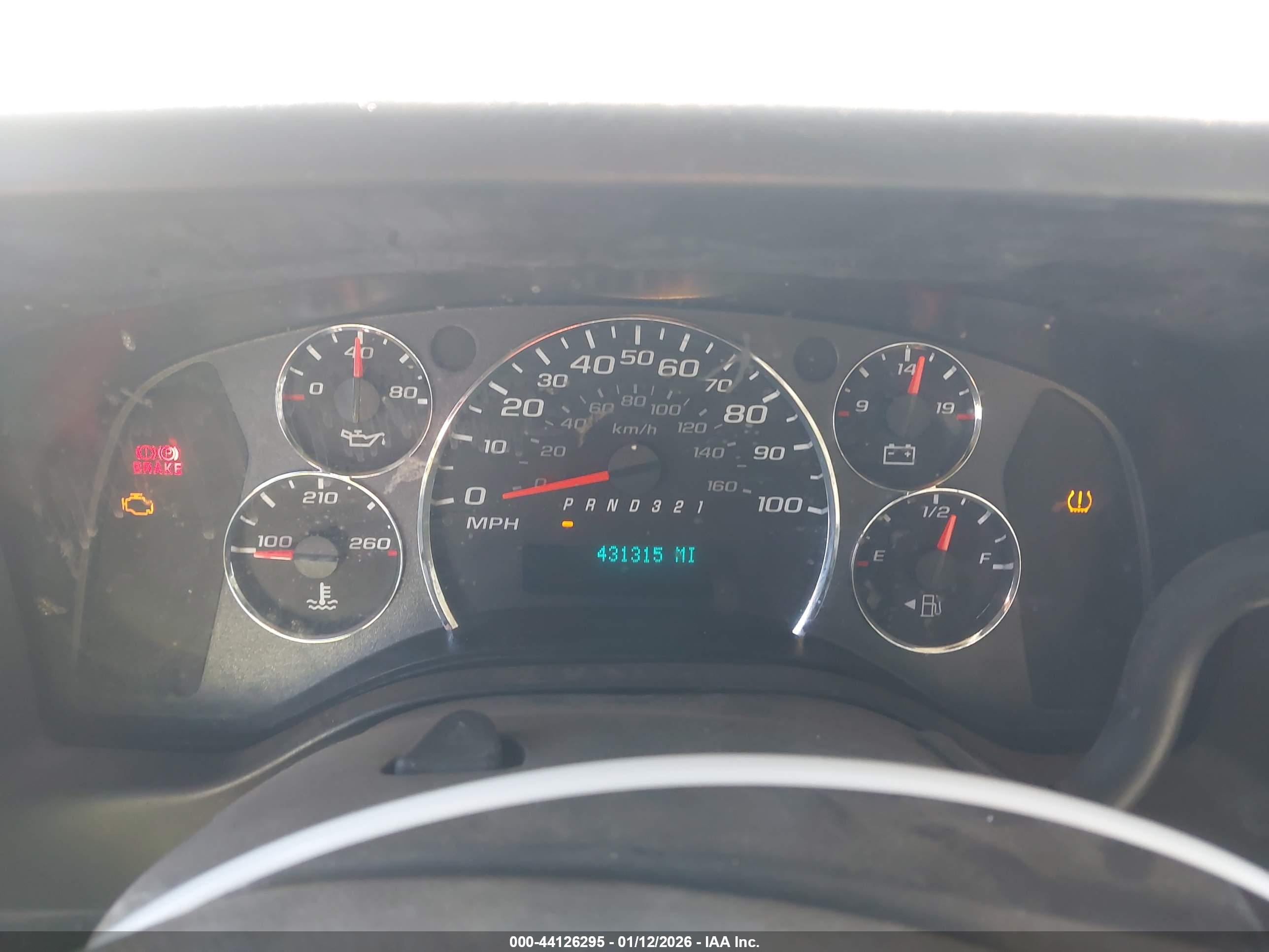 CHEVROLET EXPRESS image 7