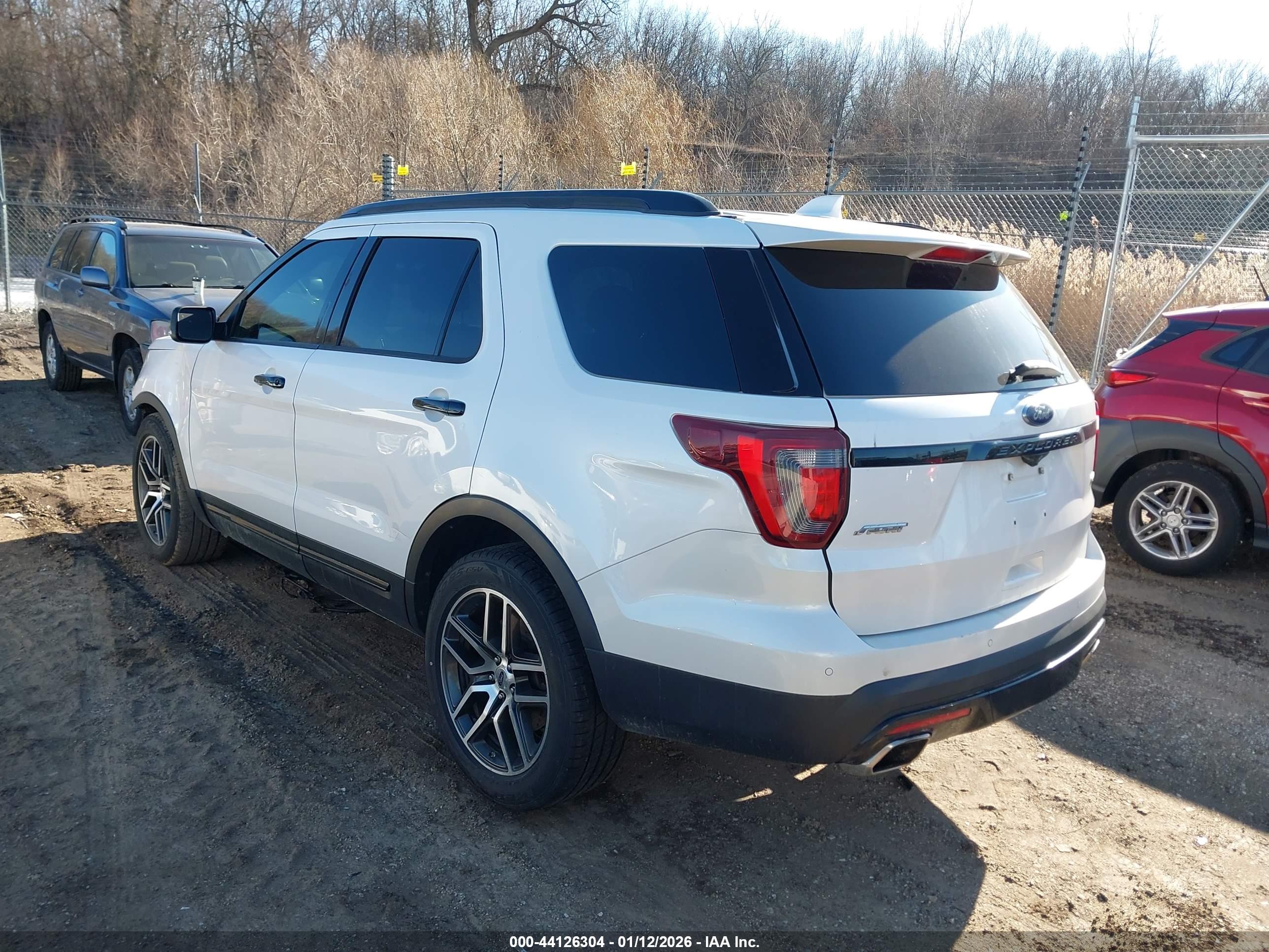 FORD EXPLORER image 3