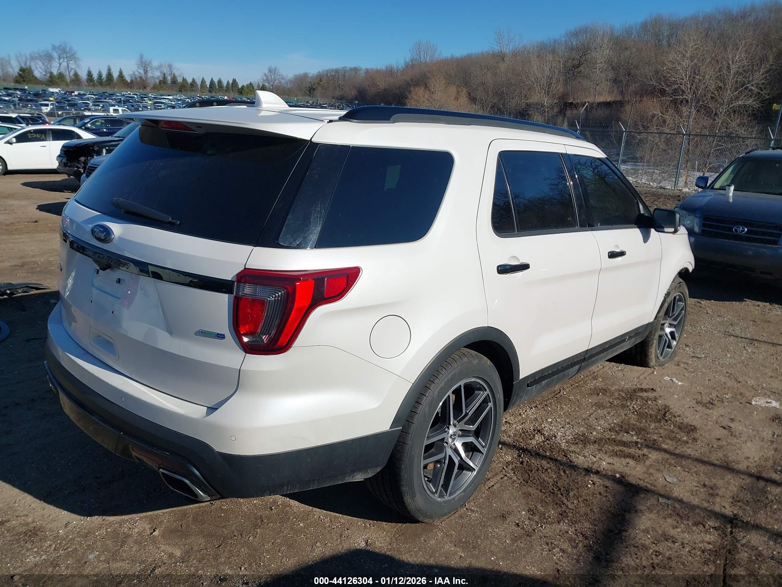 FORD EXPLORER image 4
