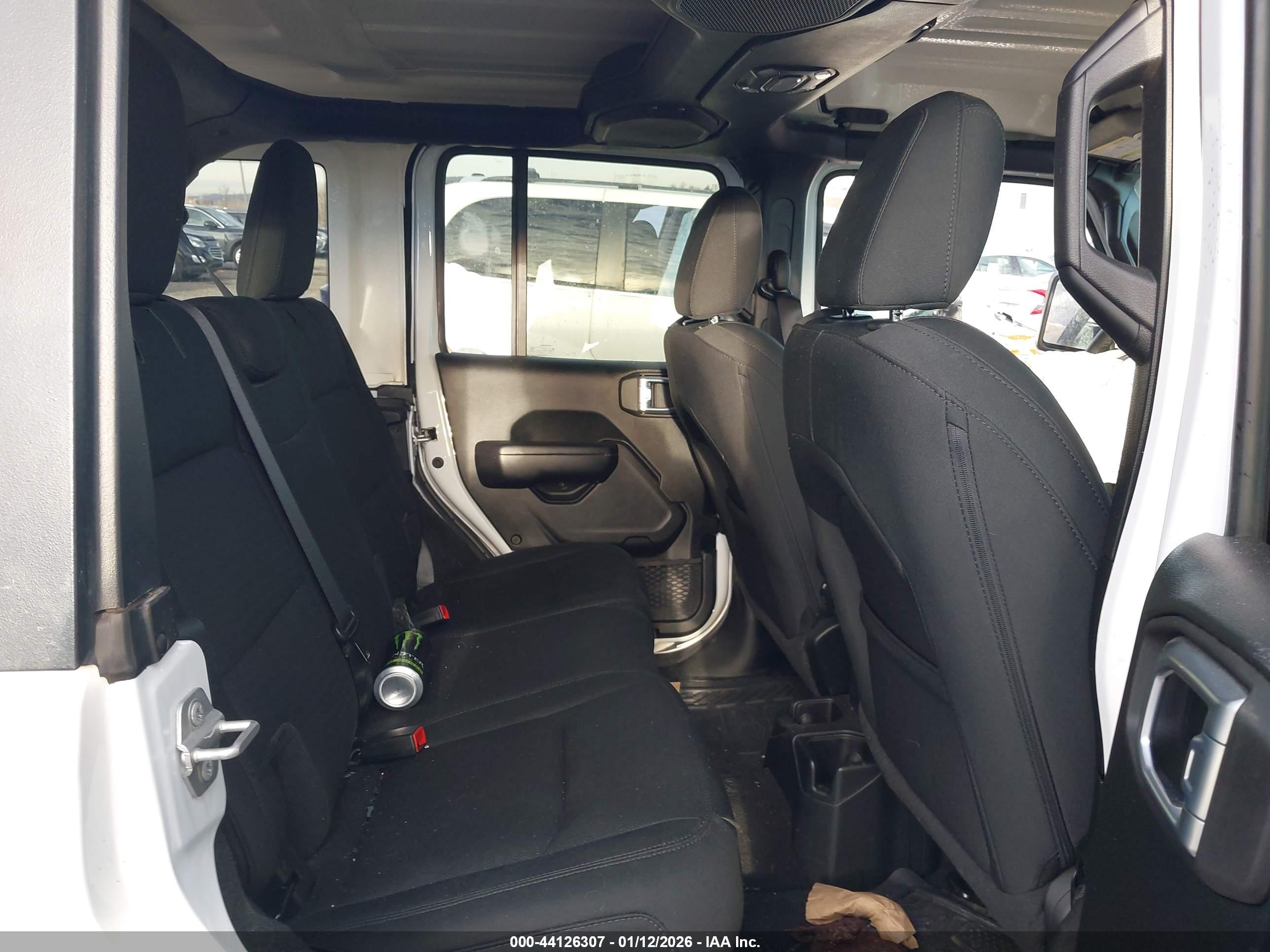 JEEP WRANGLER image 8