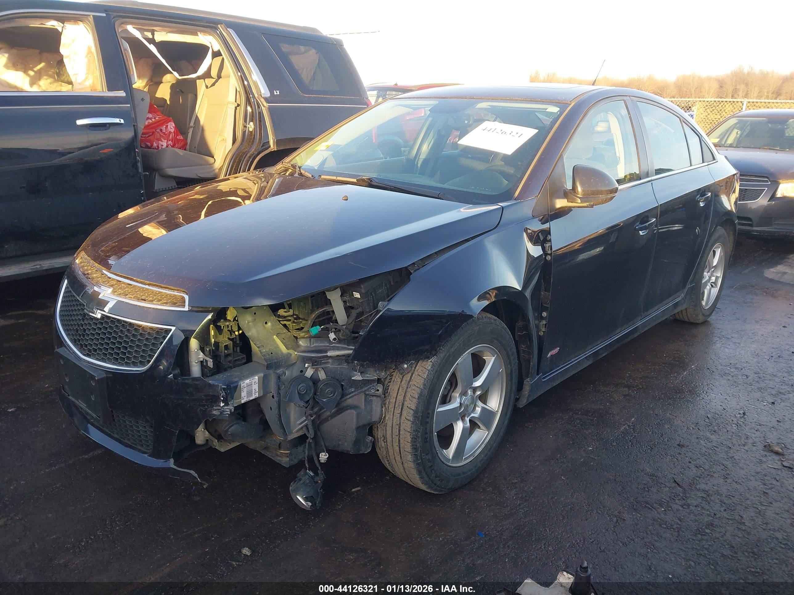 CHEVROLET CRUZE image 2