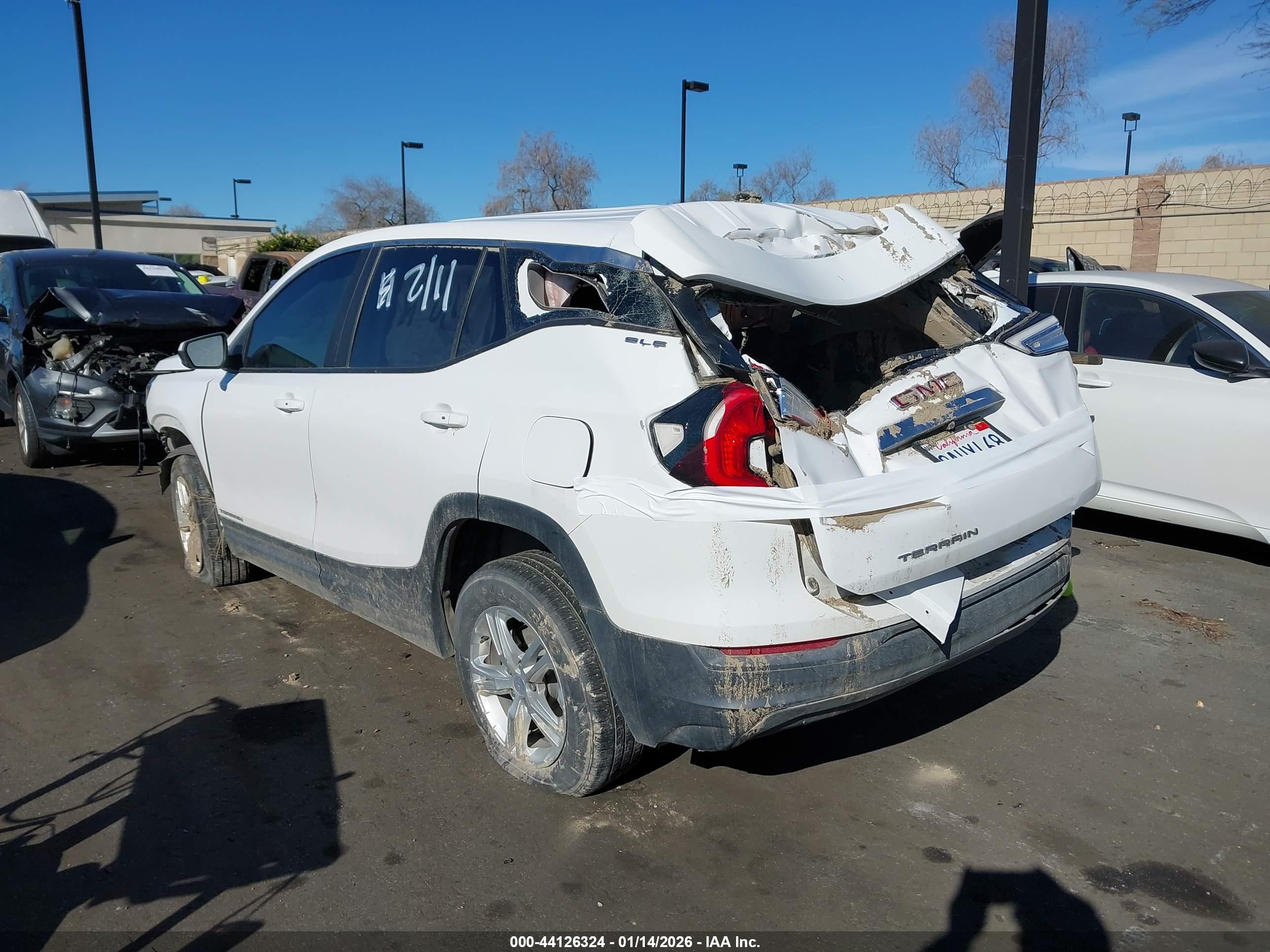 GMC TERRAIN image 3