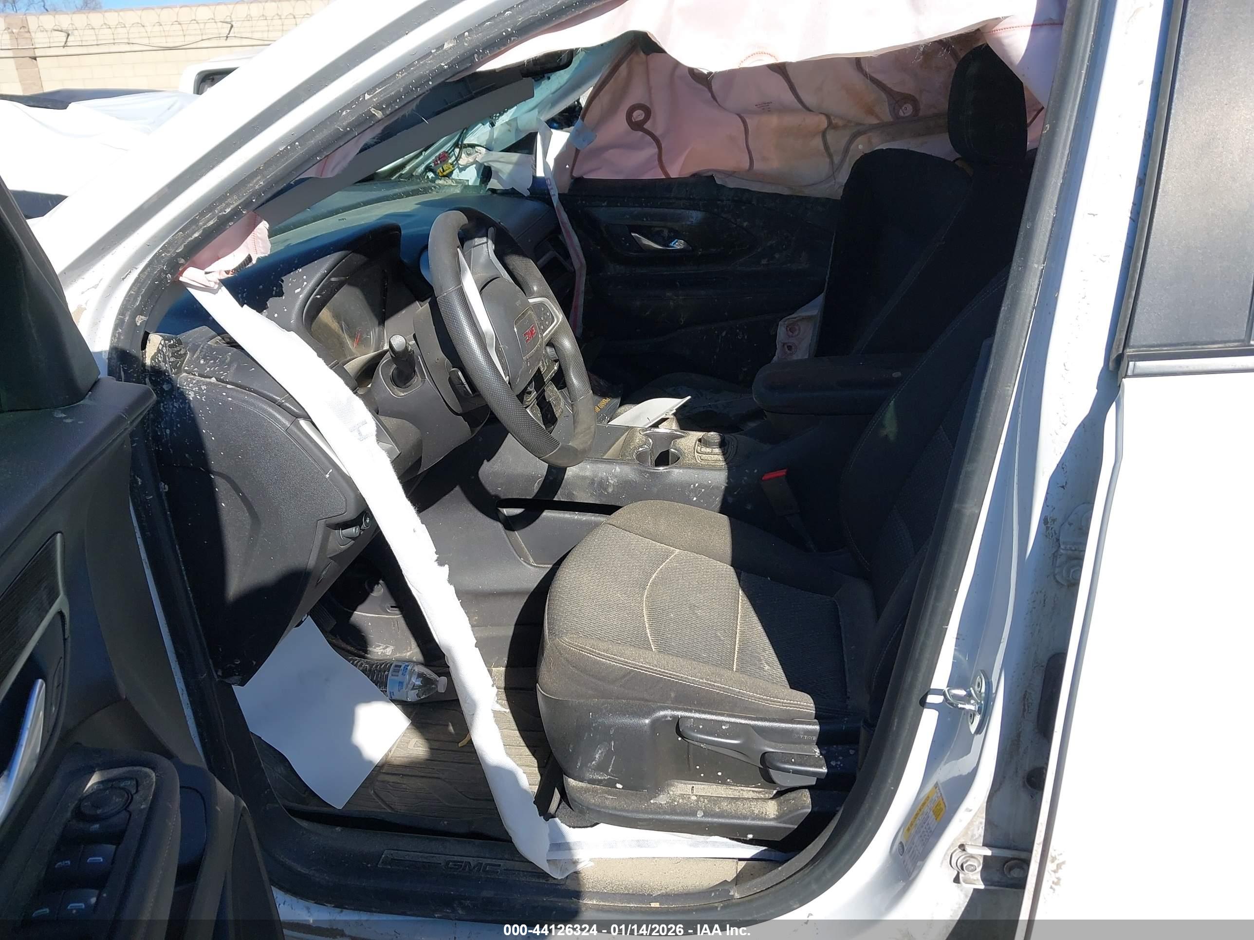 GMC TERRAIN image 5