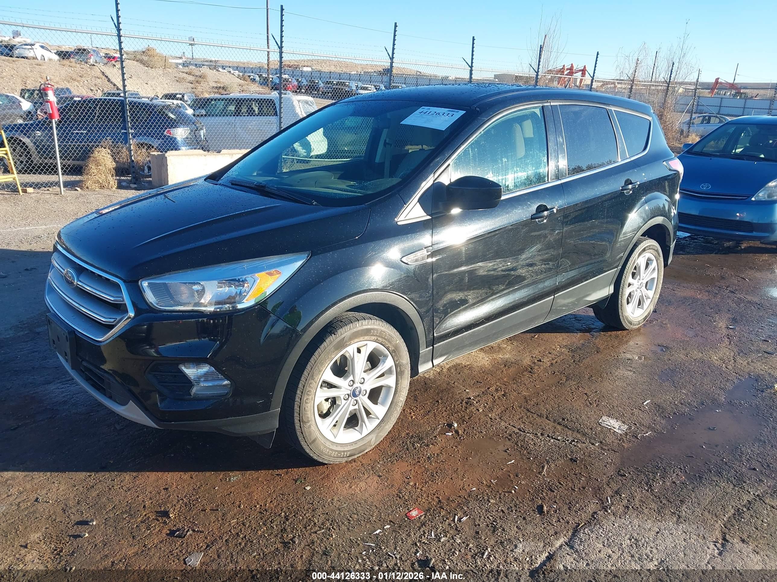 FORD ESCAPE image 2