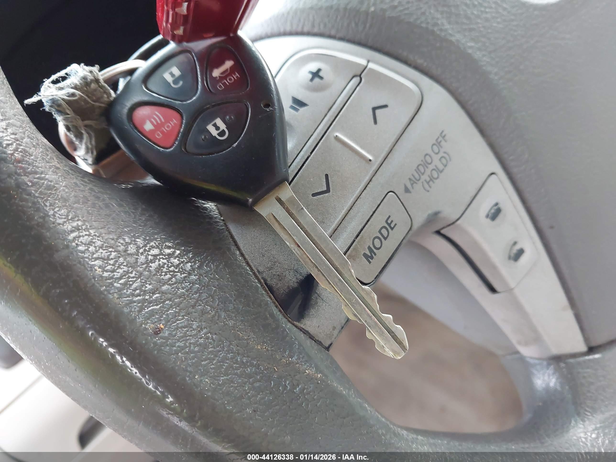 TOYOTA CAMRY image 11