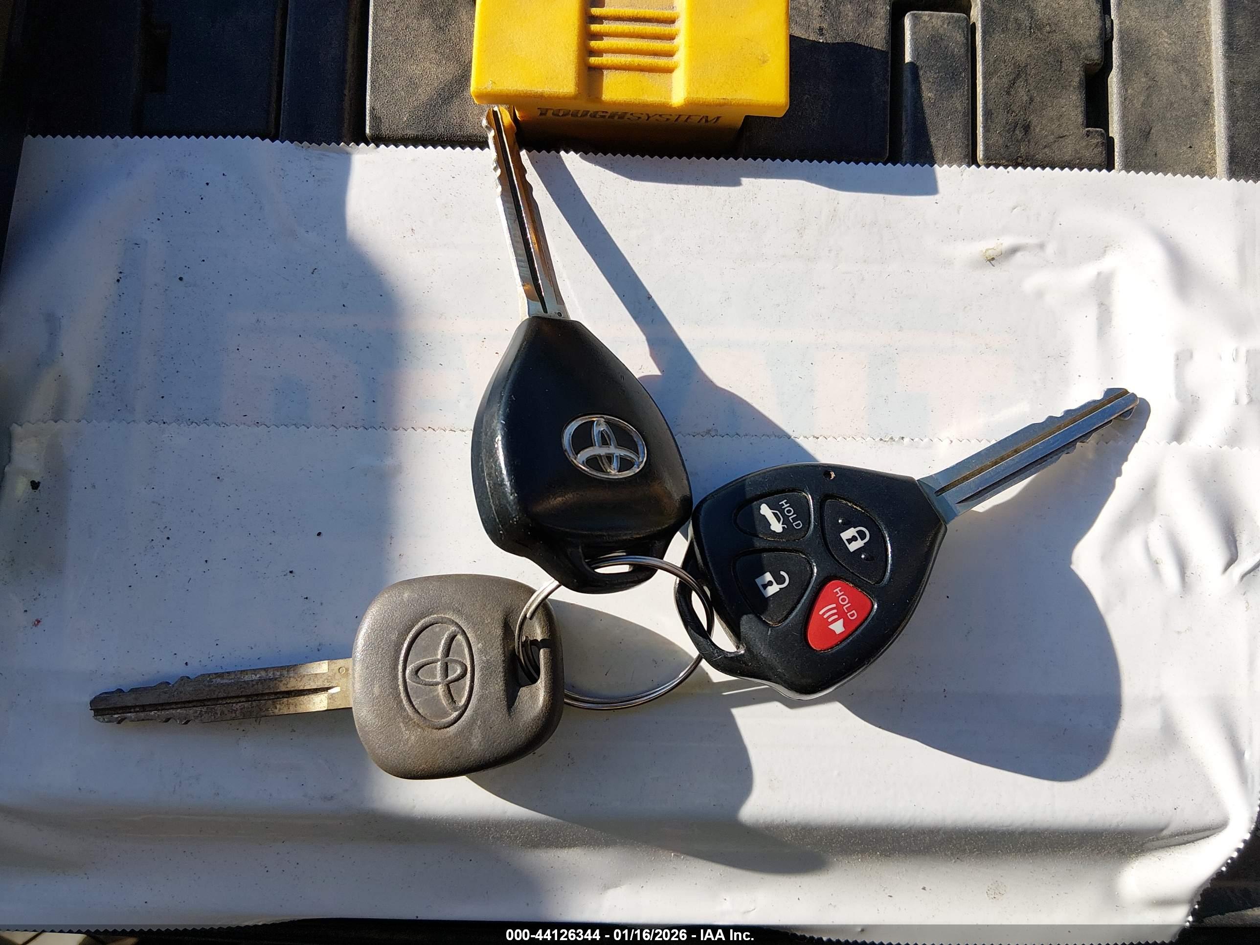 TOYOTA COROLLA image 11