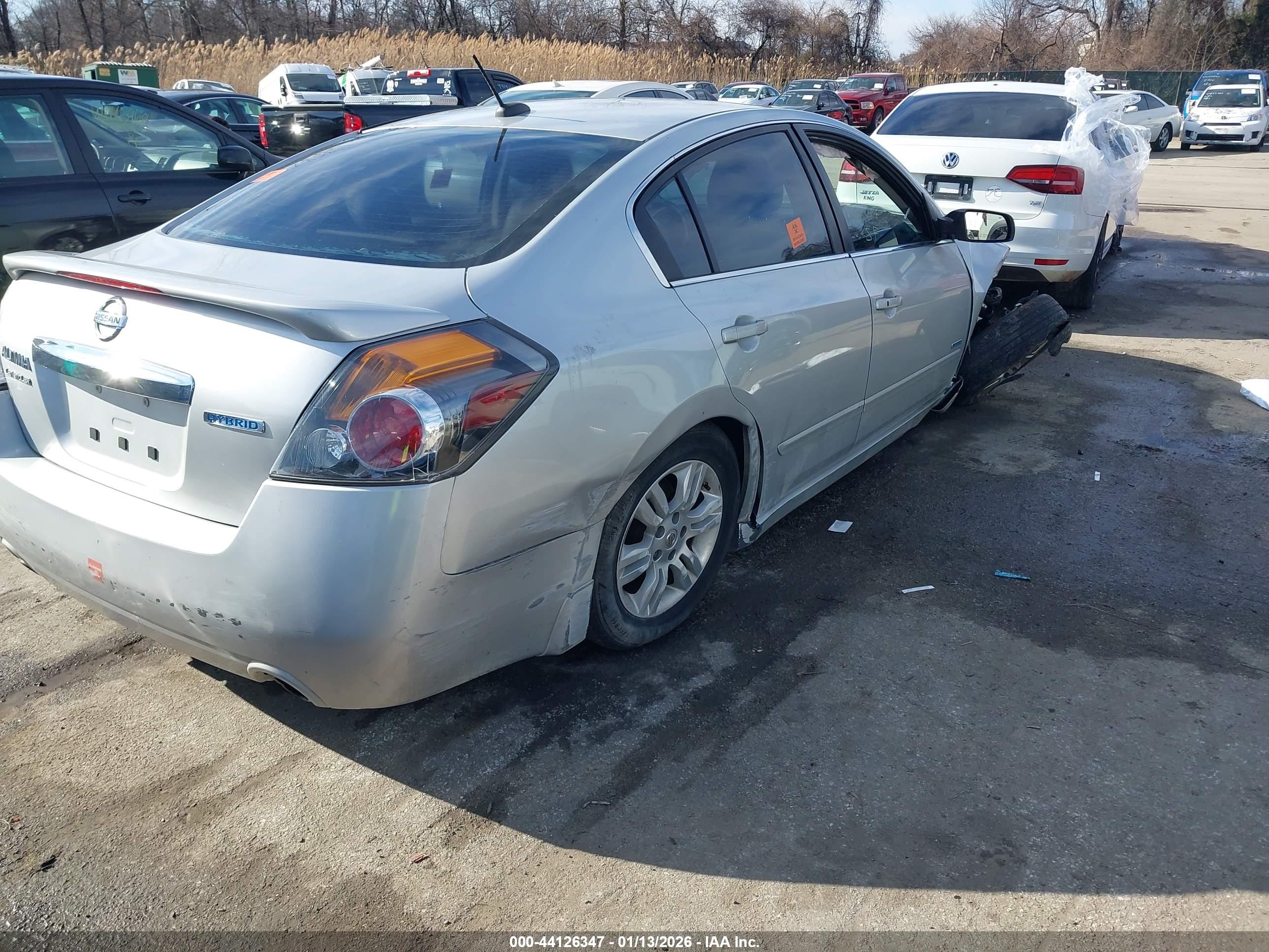 NISSAN ALTIMA image 4