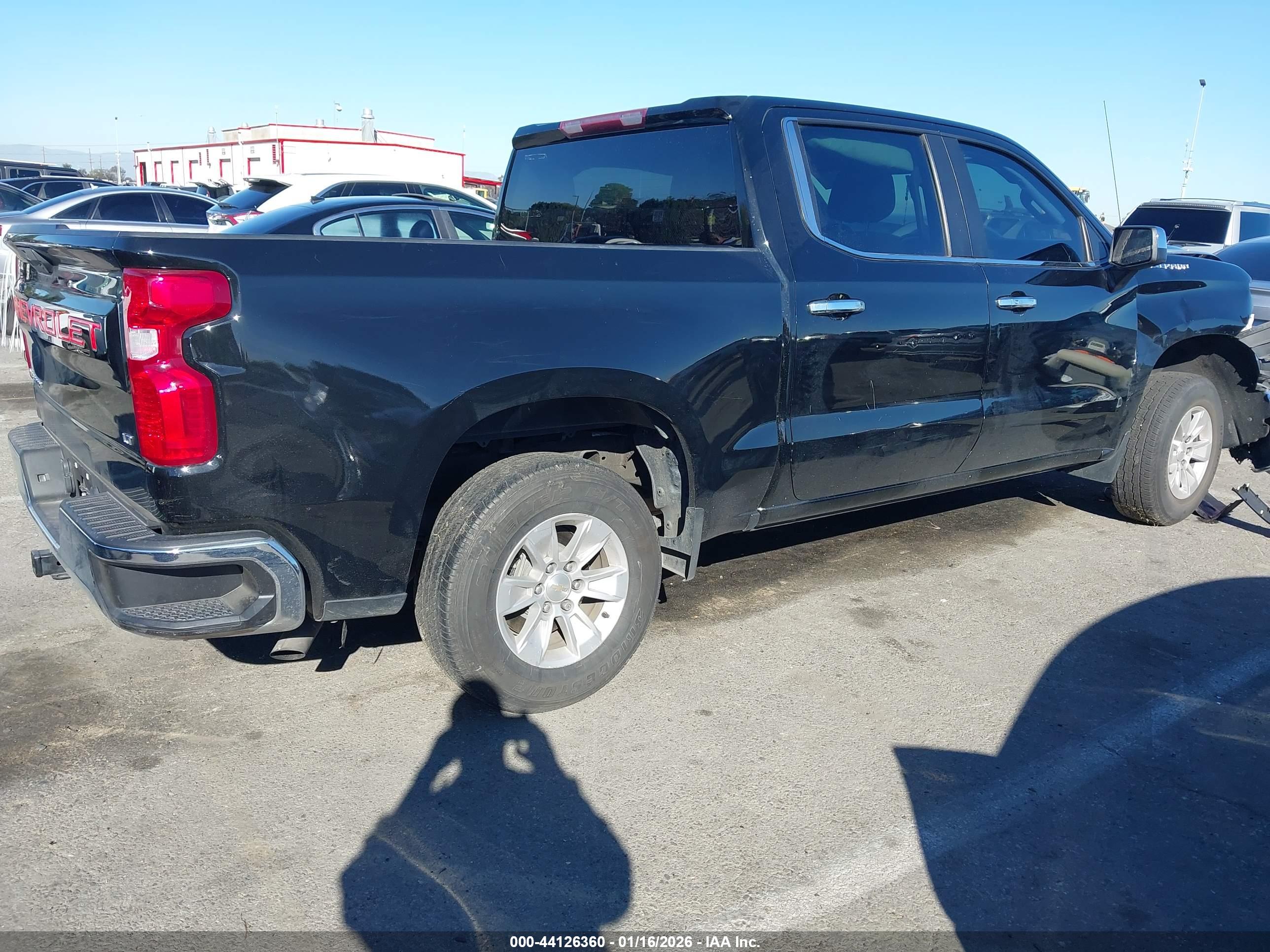 CHEVROLET SILVERADO image 4
