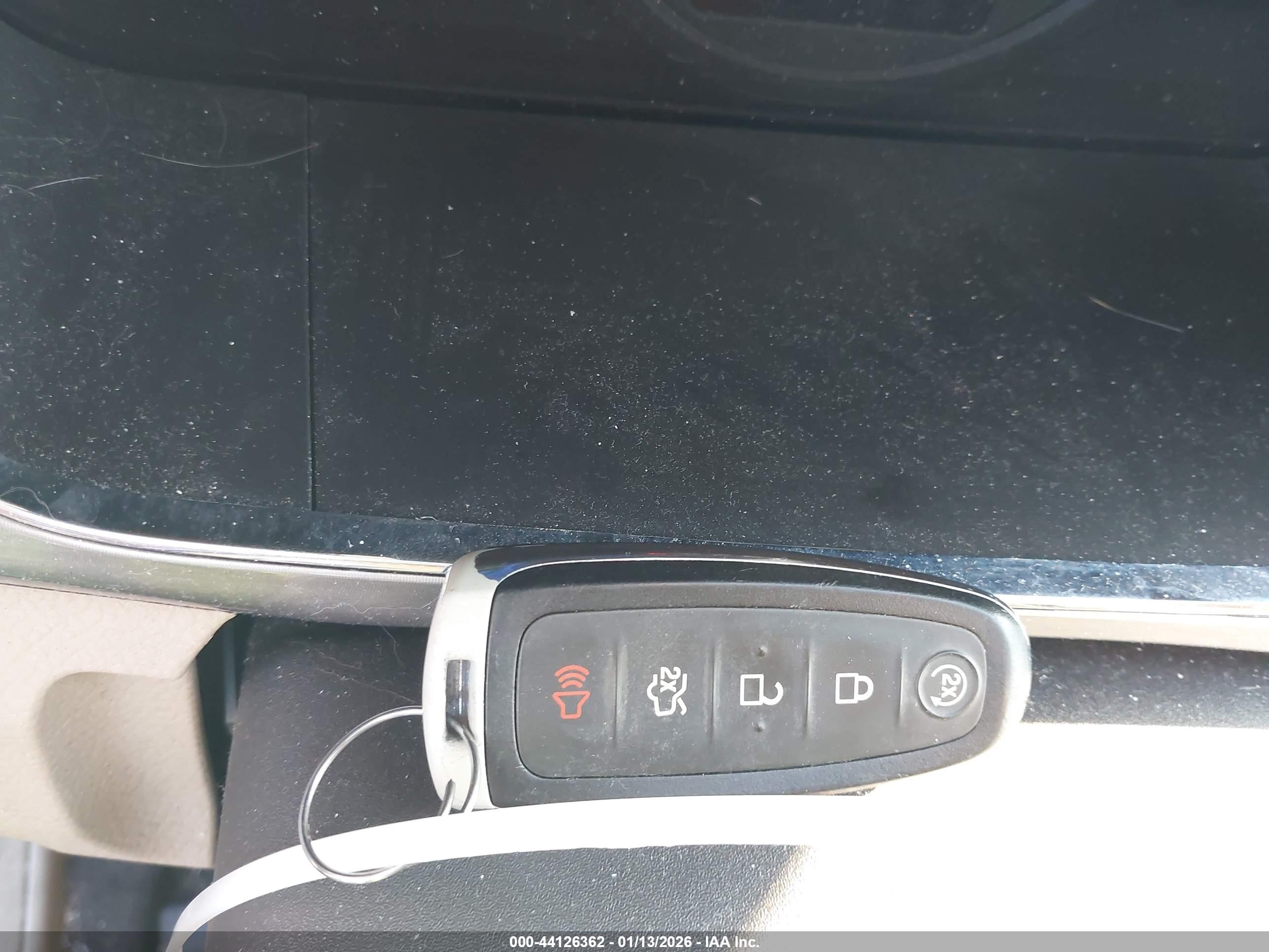 FORD TAURUS image 11