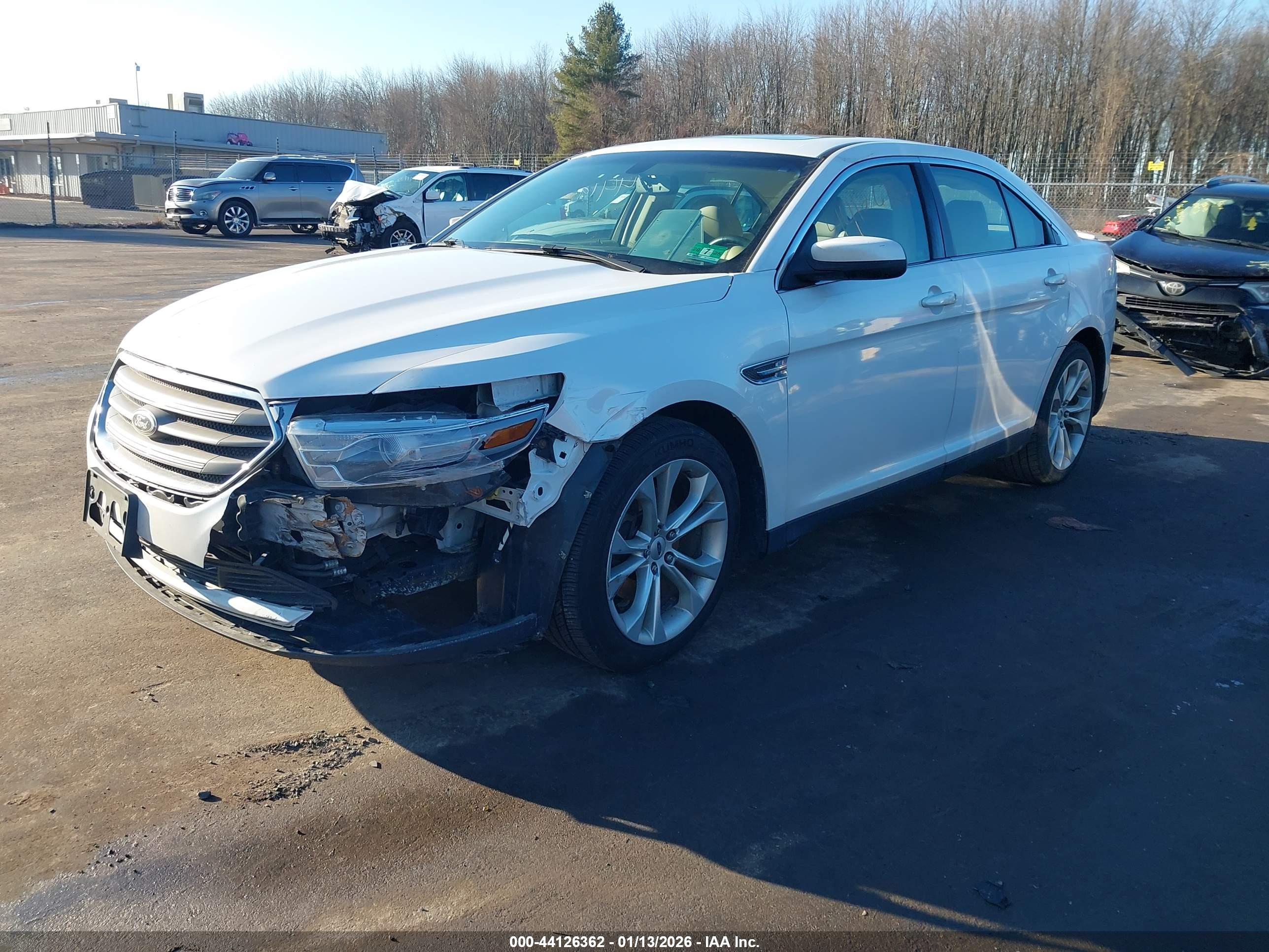 FORD TAURUS image 2