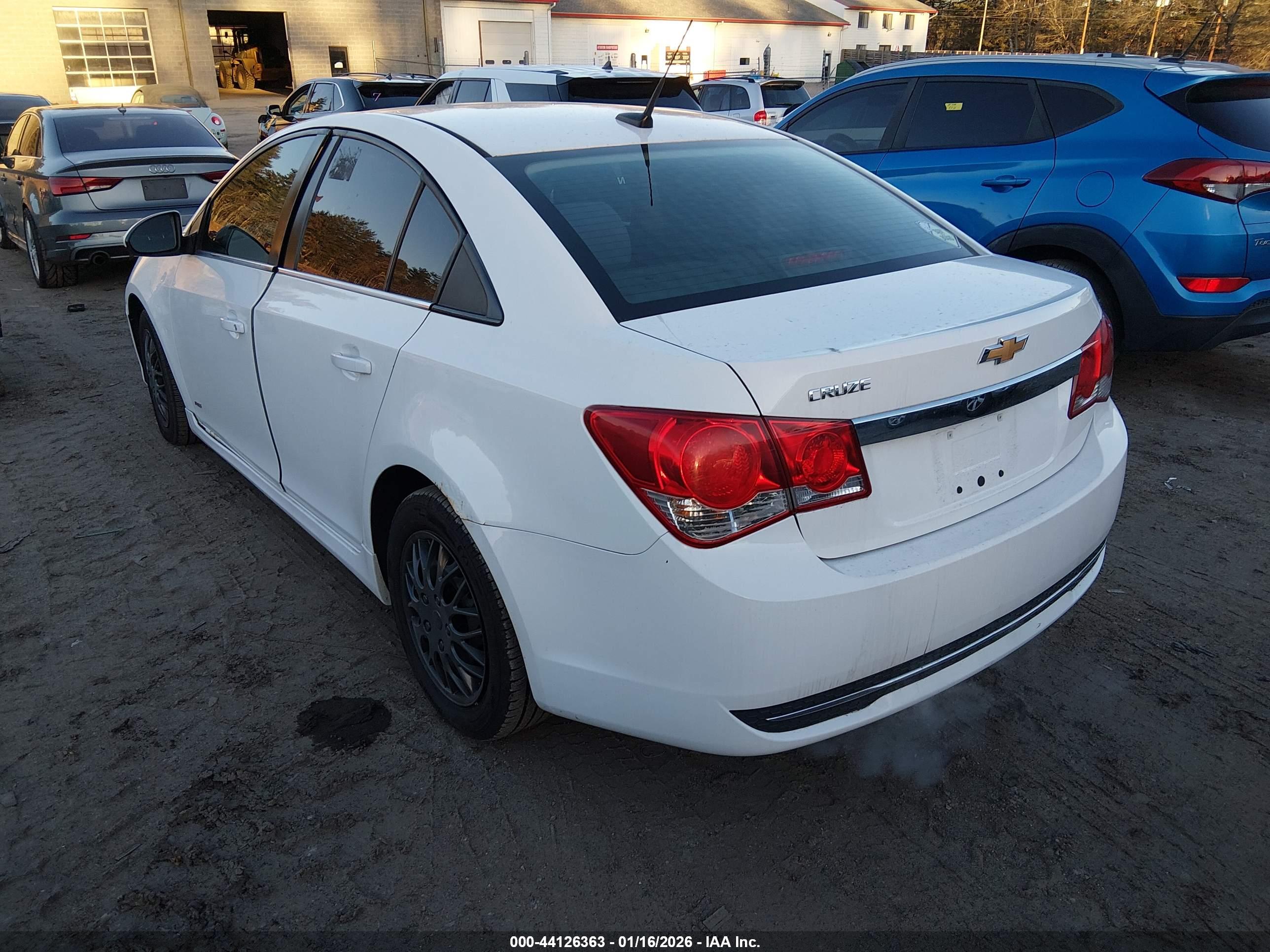 CHEVROLET CRUZE image 3