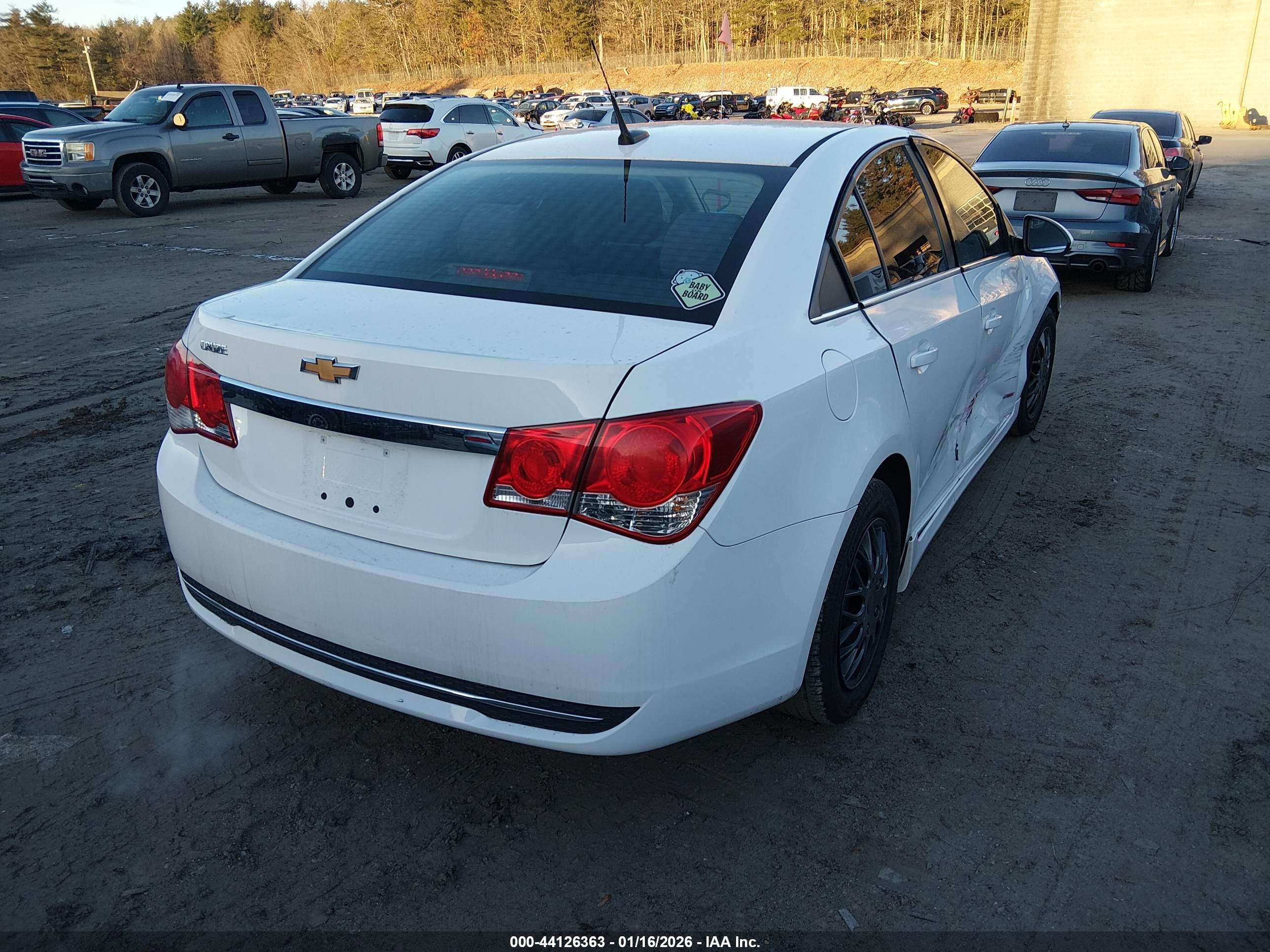 CHEVROLET CRUZE image 4