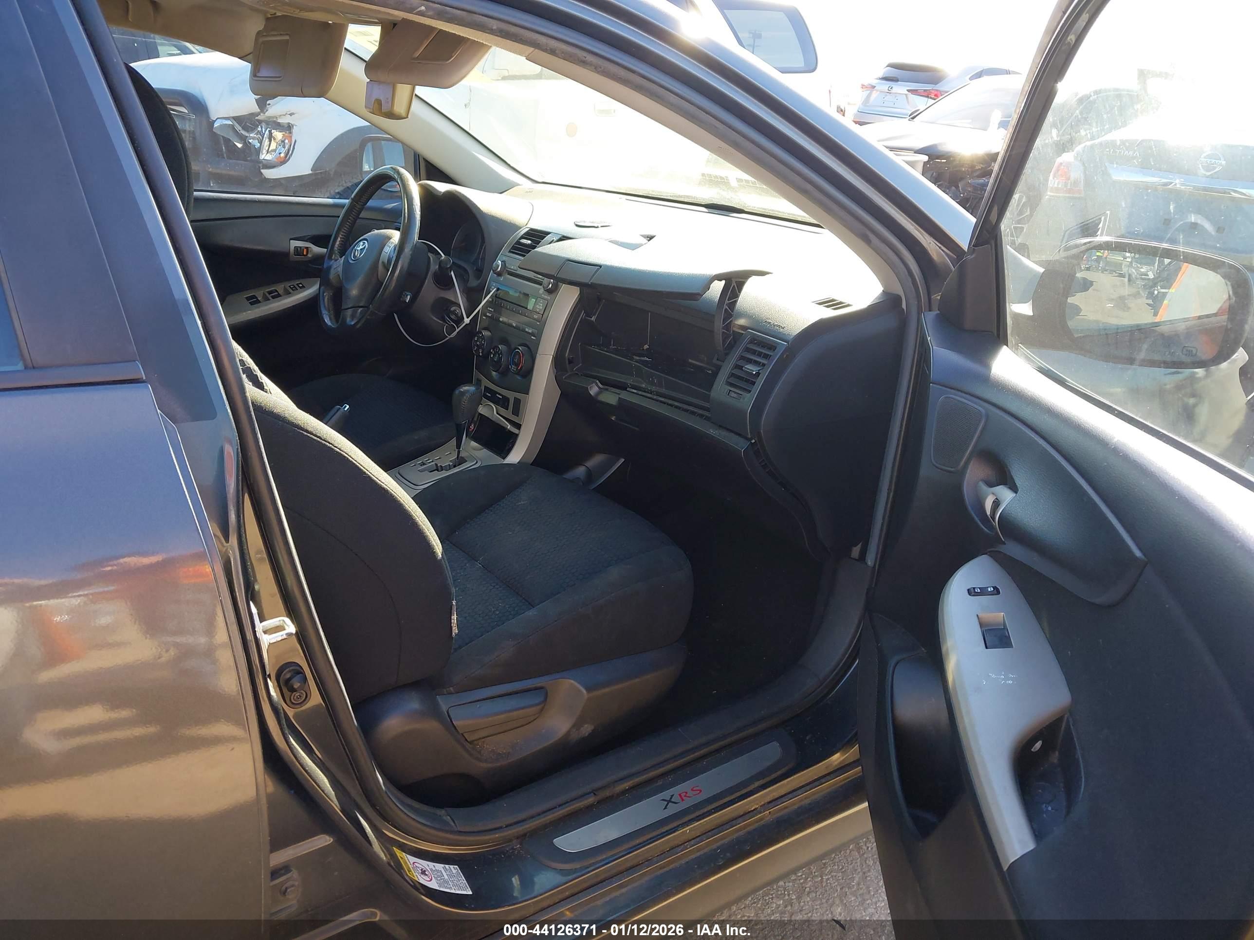 TOYOTA COROLLA image 5