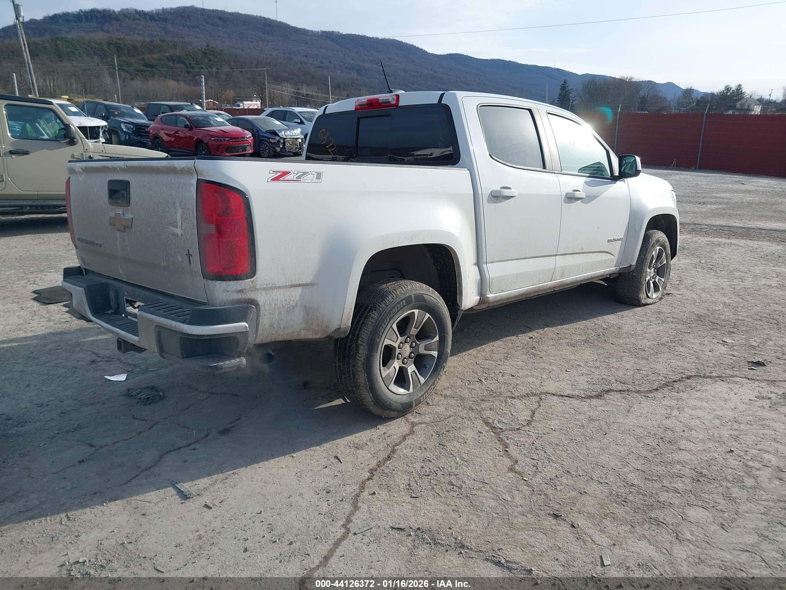 CHEVROLET COLORADO image 4