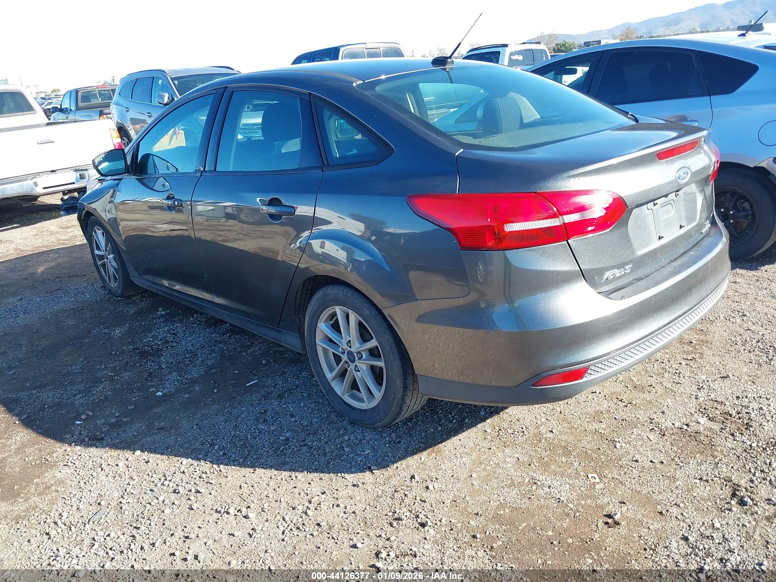 FORD FOCUS image 3