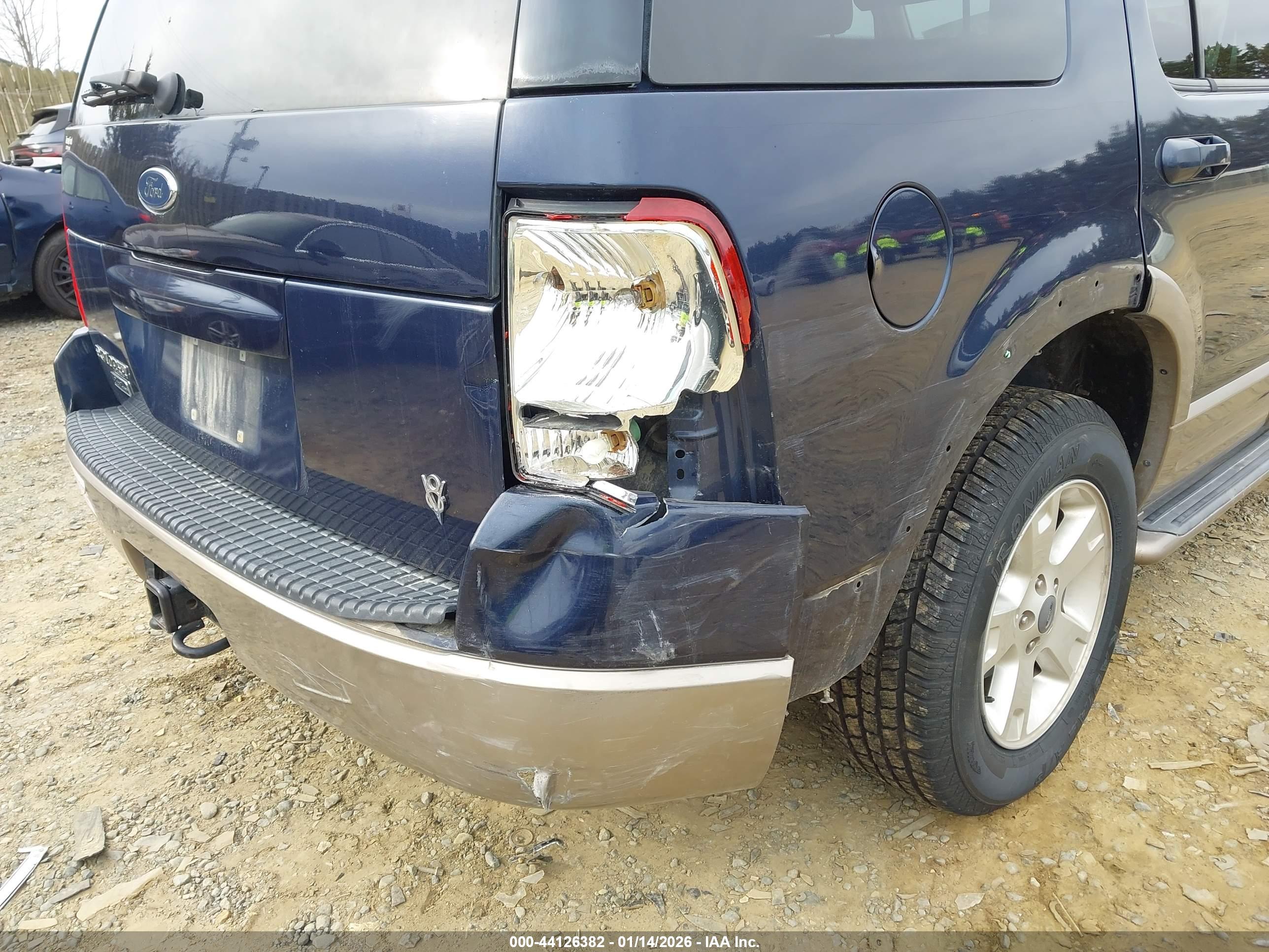FORD EXPLORER image 6
