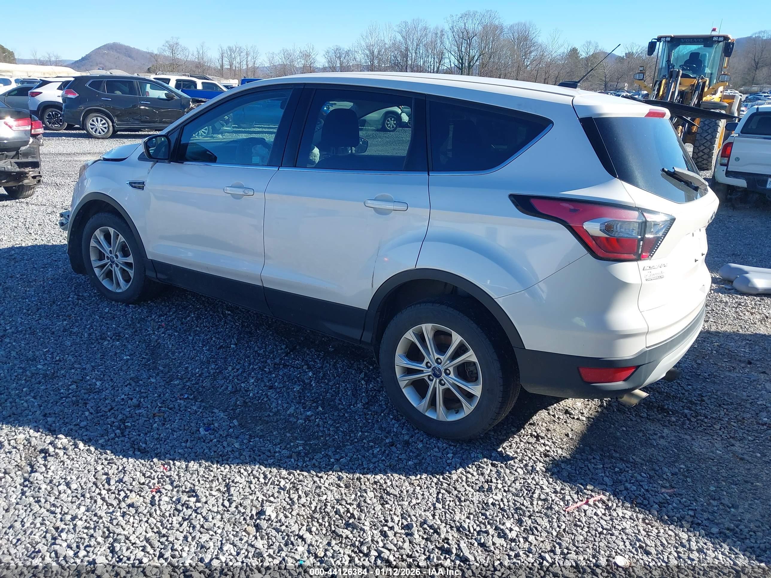 FORD ESCAPE image 3