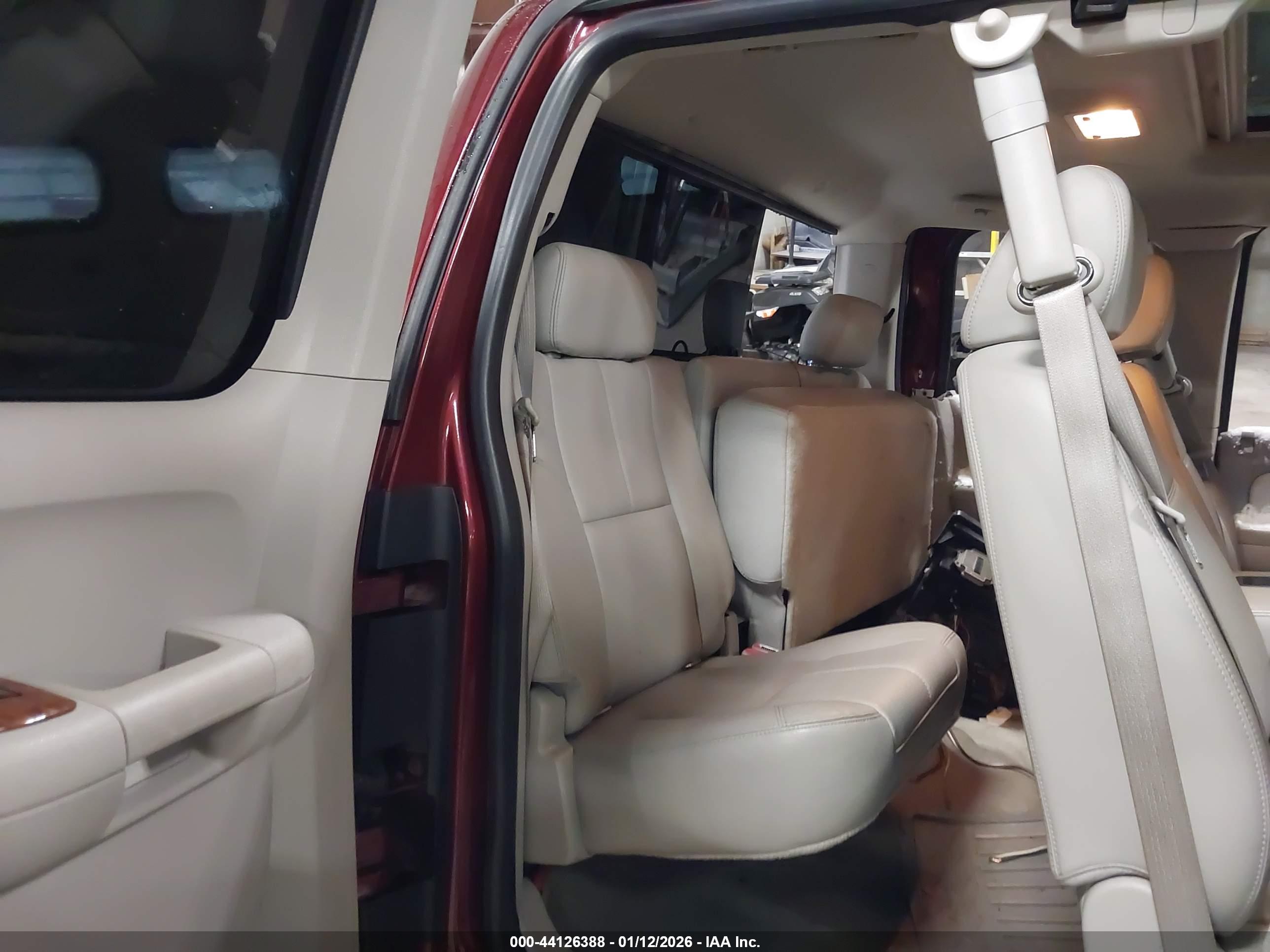 CHEVROLET SILVERADO image 8