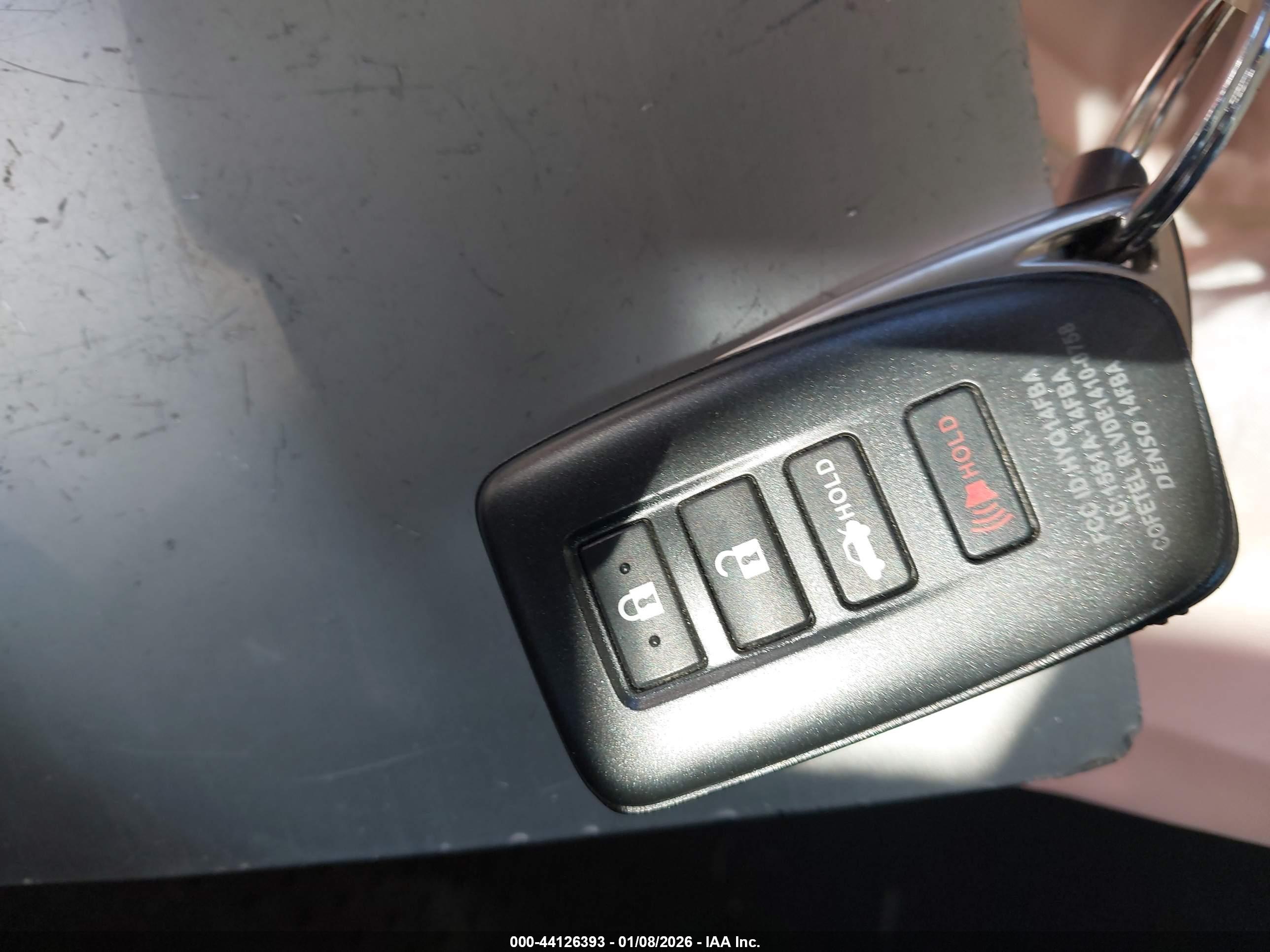 LEXUS ES image 11