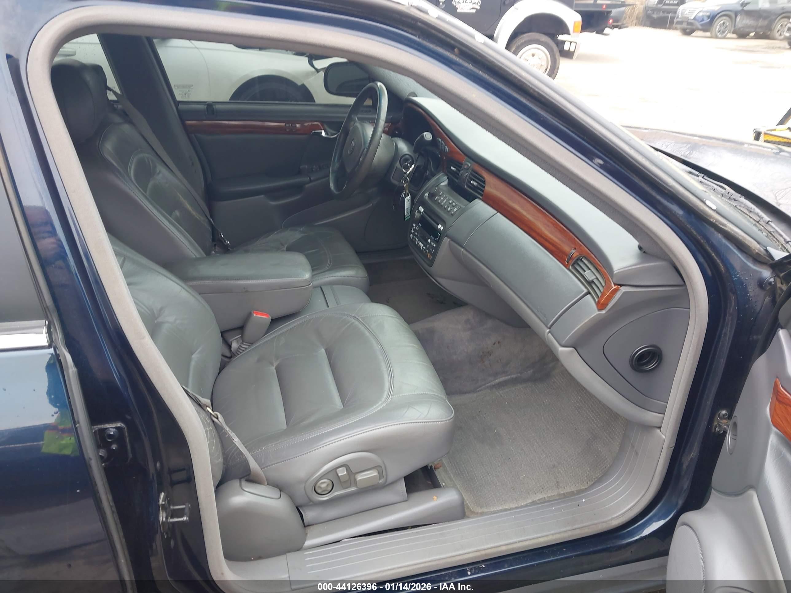 CADILLAC DEVILLE image 5