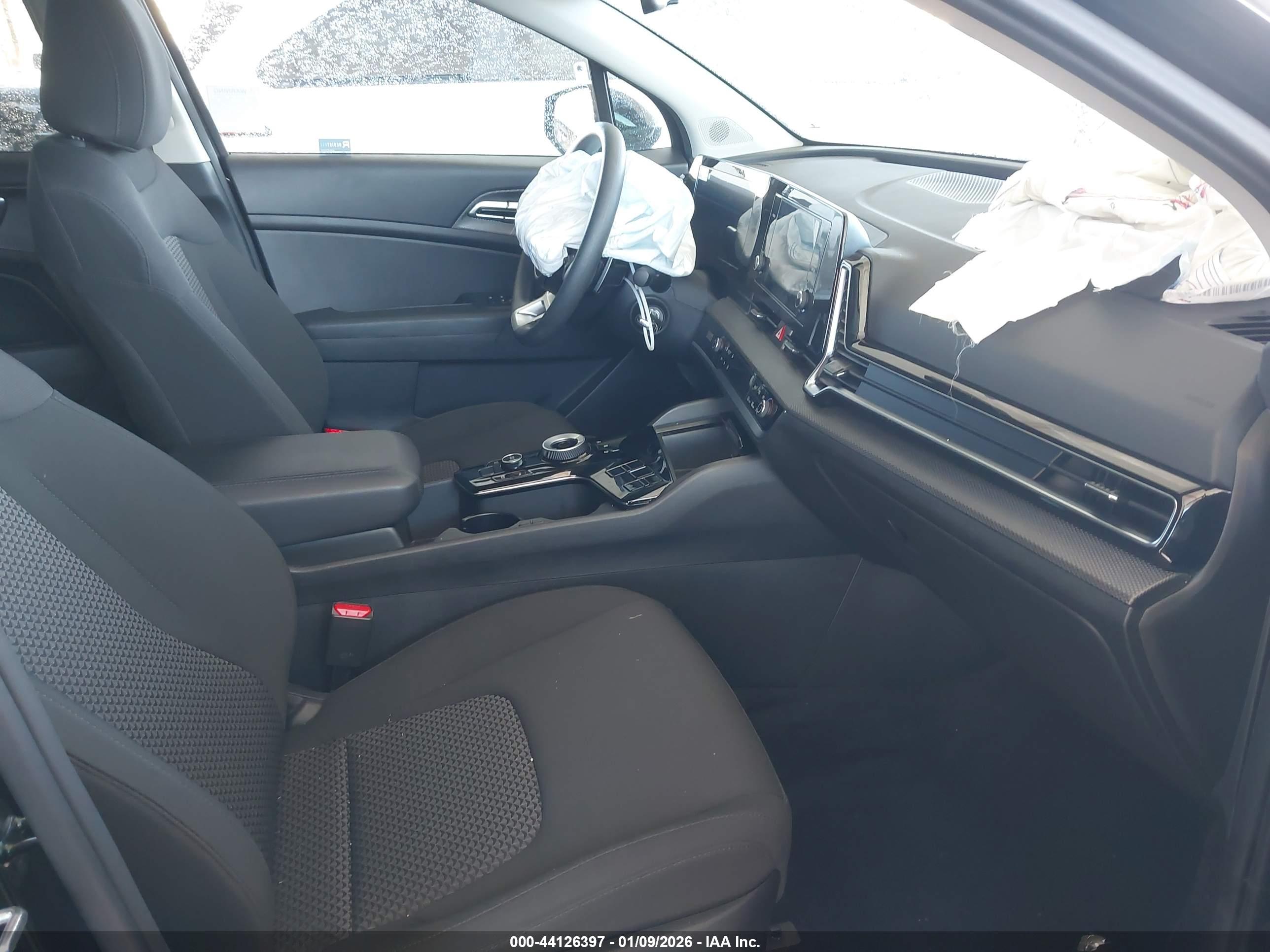 KIA SPORTAGE image 5