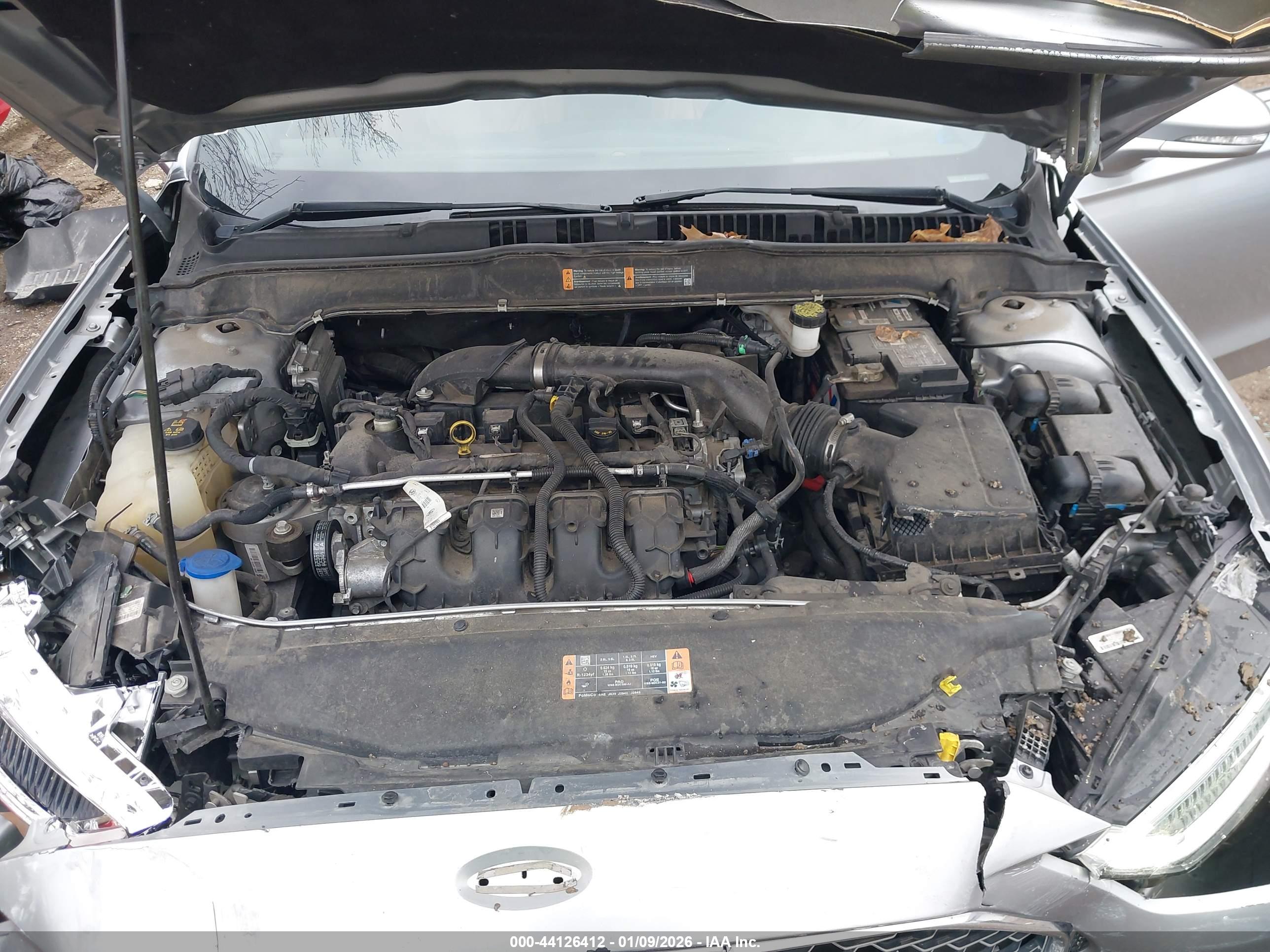 FORD FUSION image 10